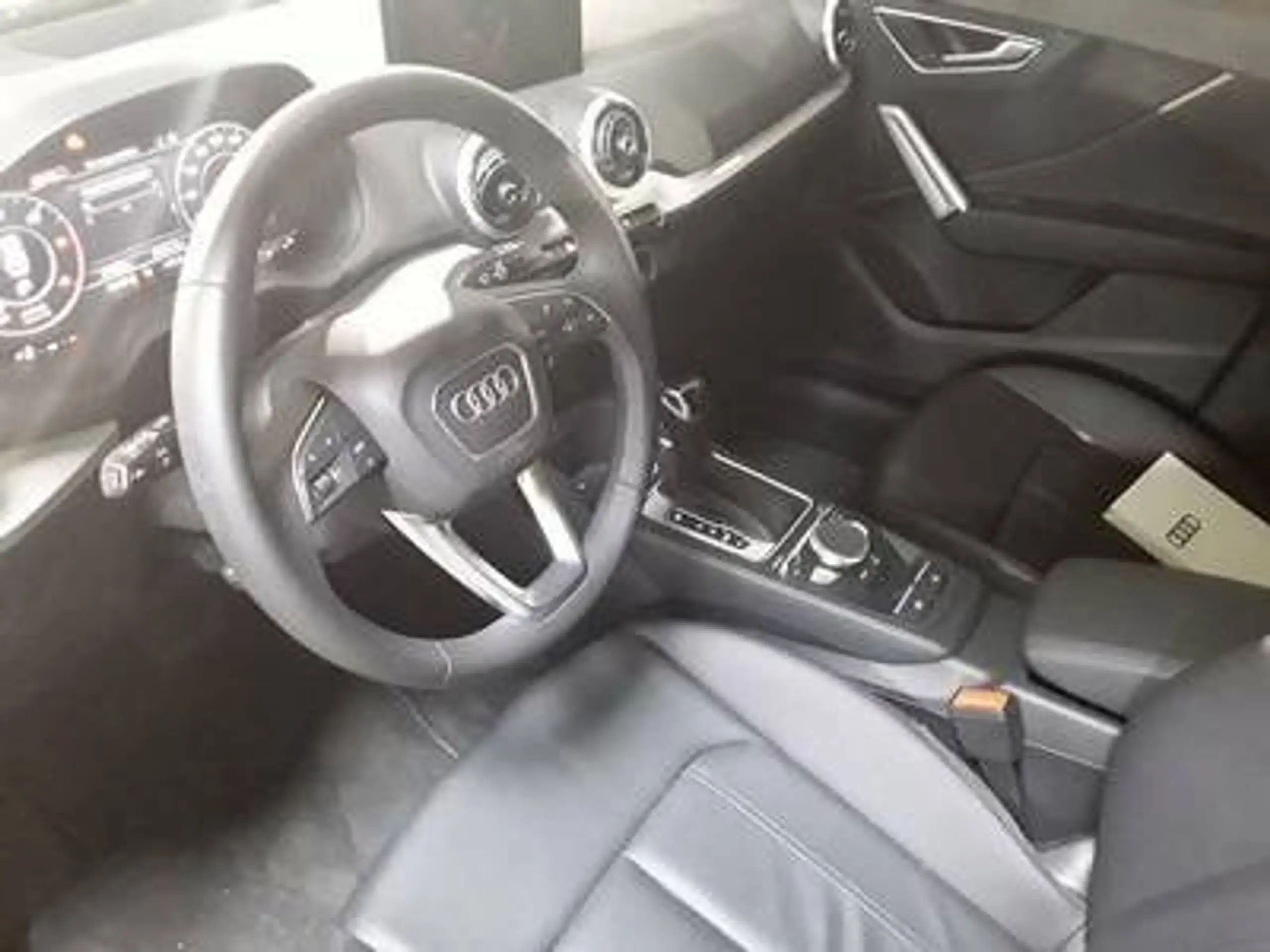 Audi - Q2