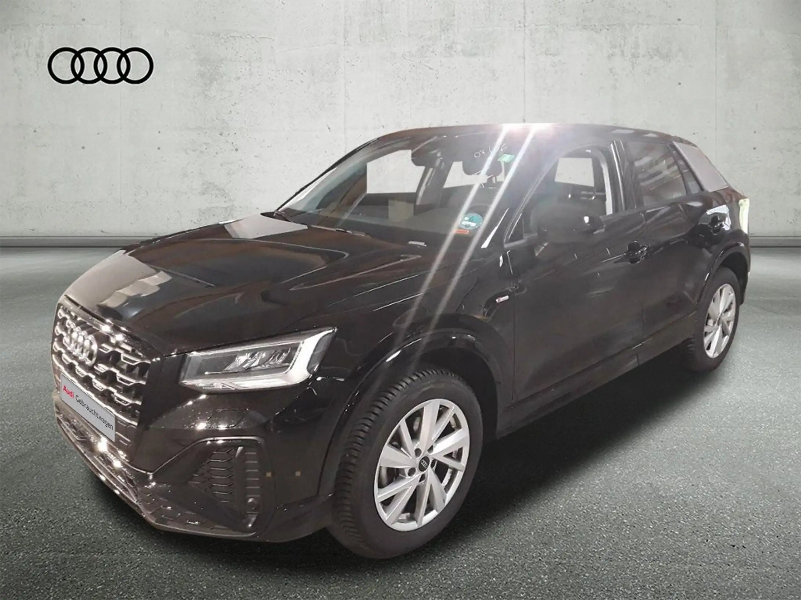 Audi - Q2