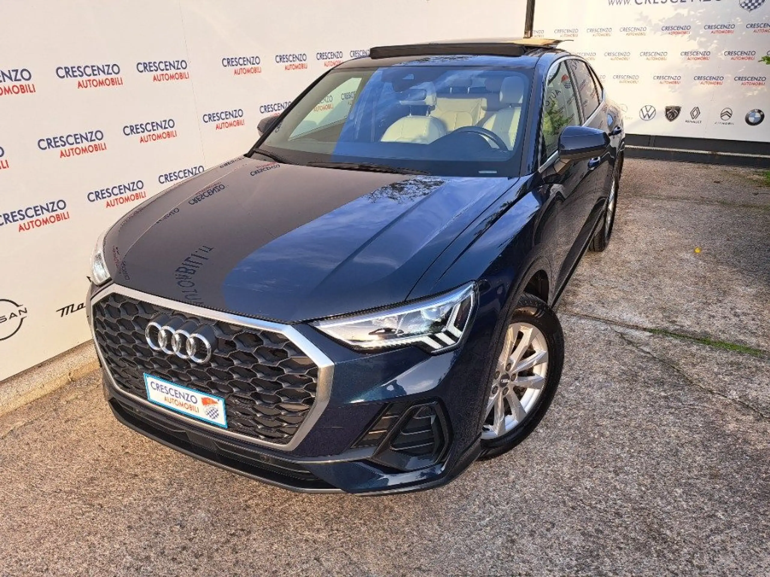 Audi - Q3