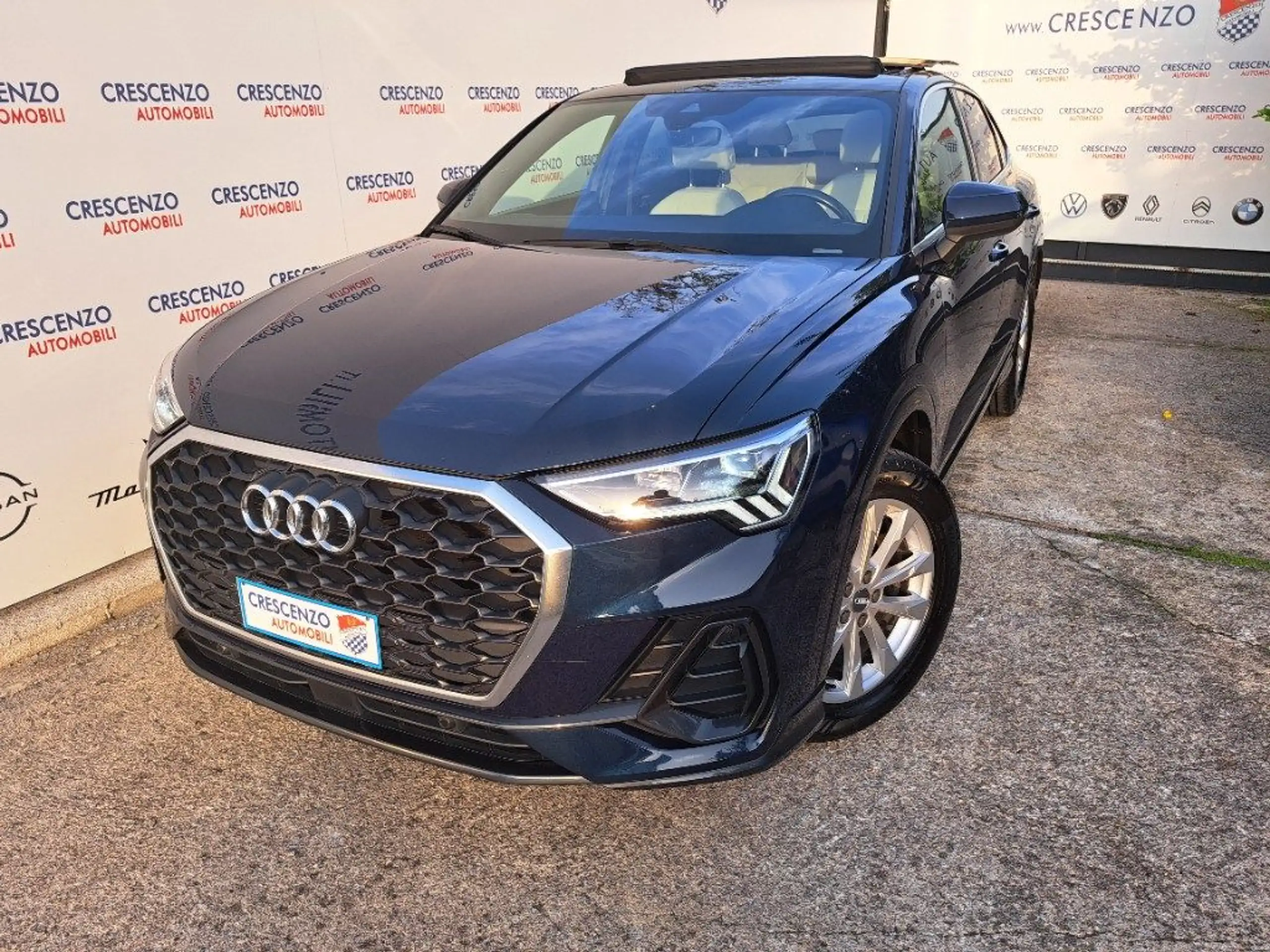 Audi - Q3