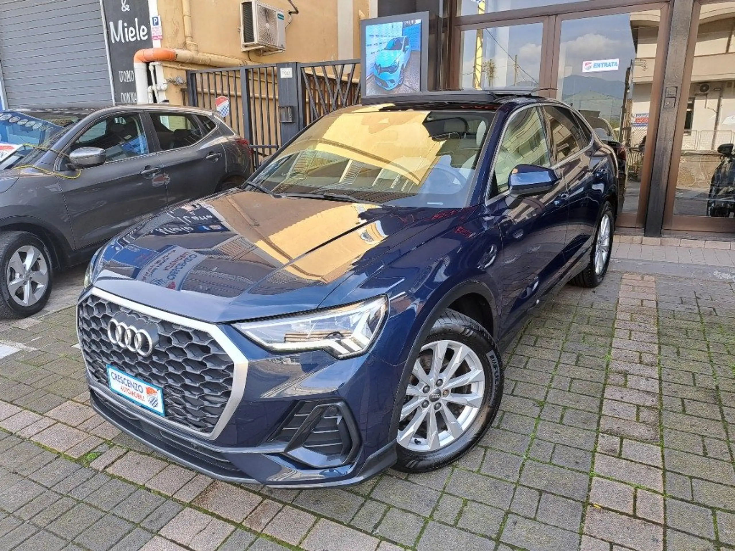 Audi - Q3