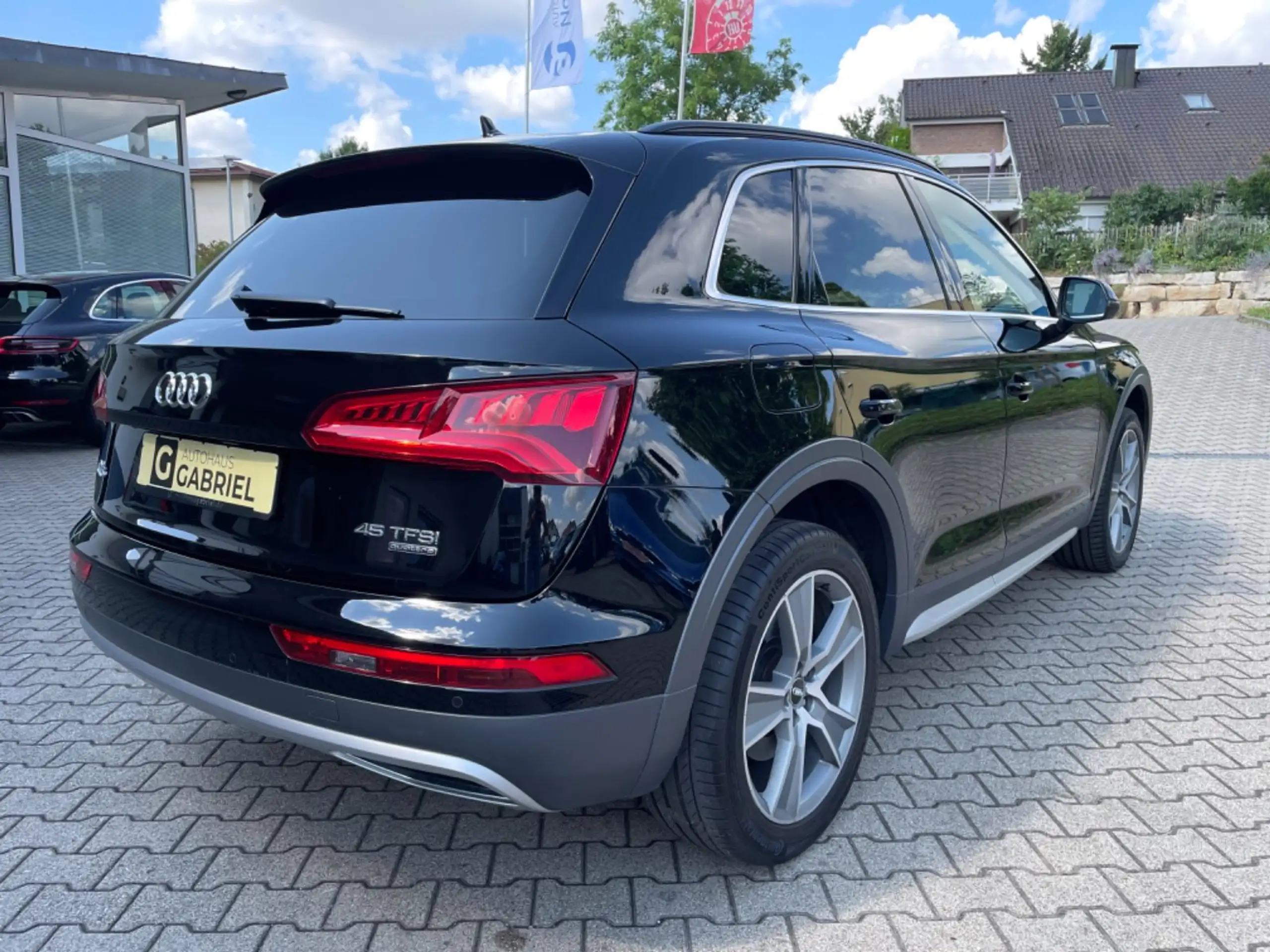 Audi - Q5