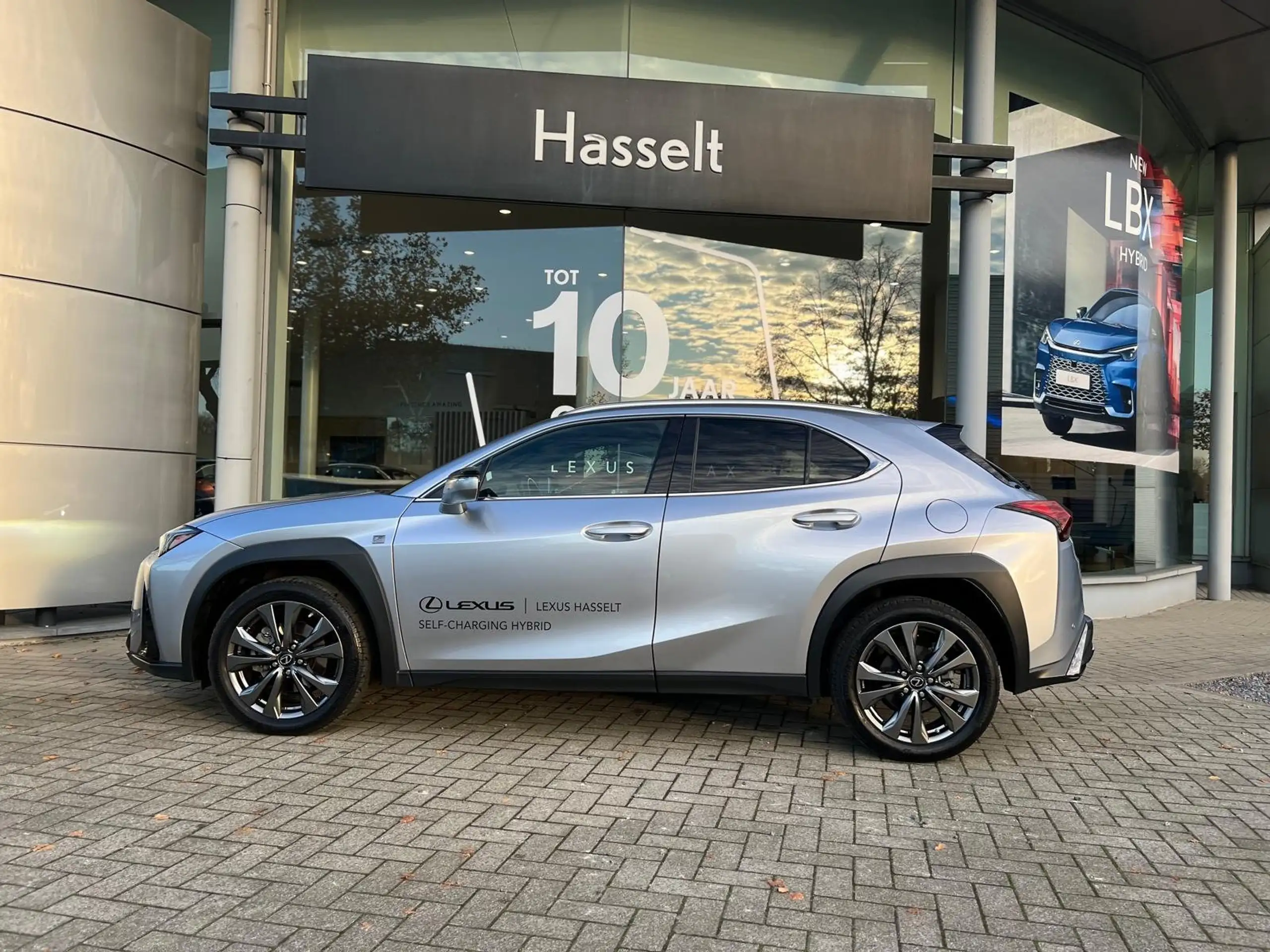 Lexus - UX 250h