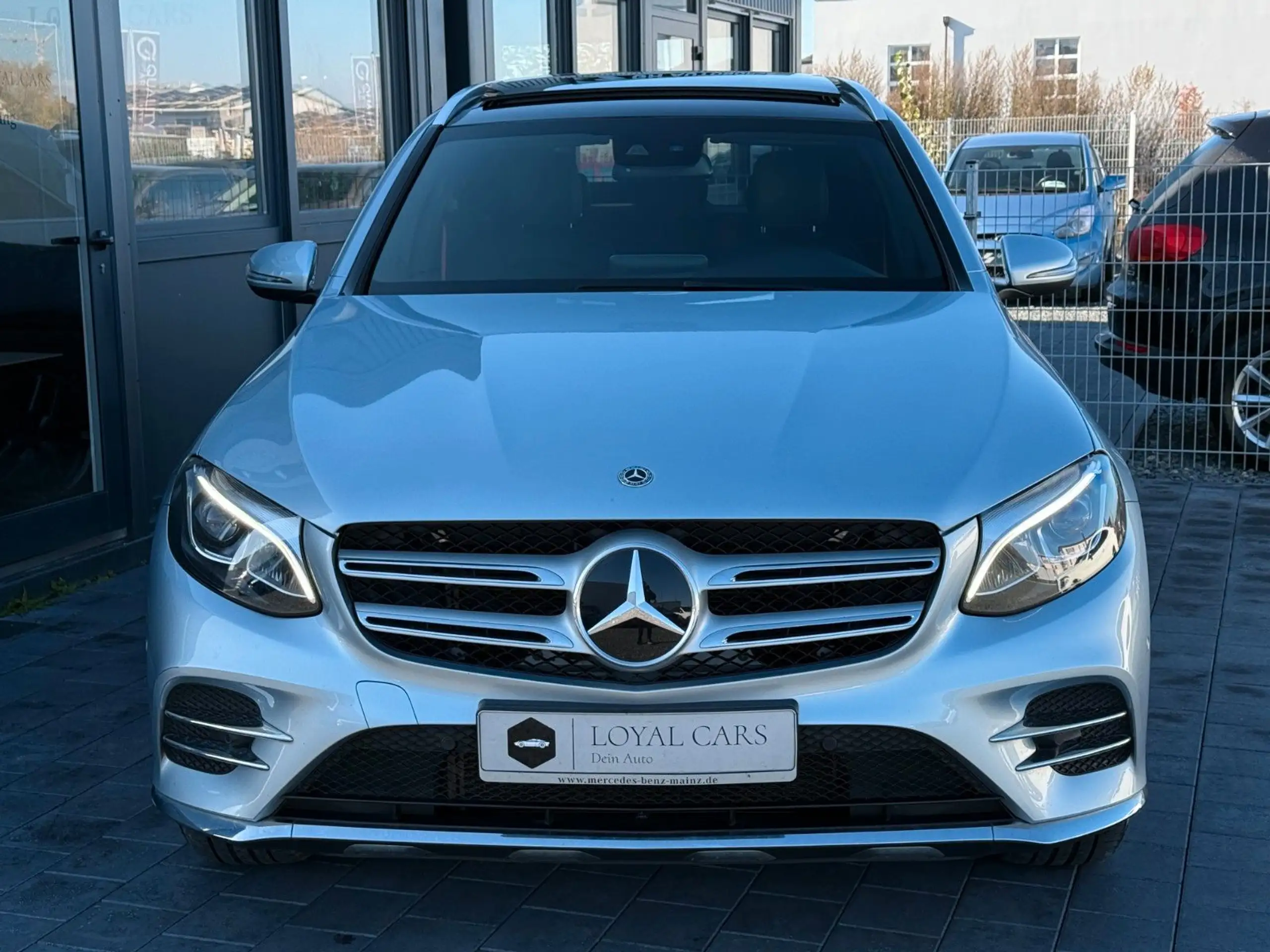 Mercedes-Benz - GLC 250