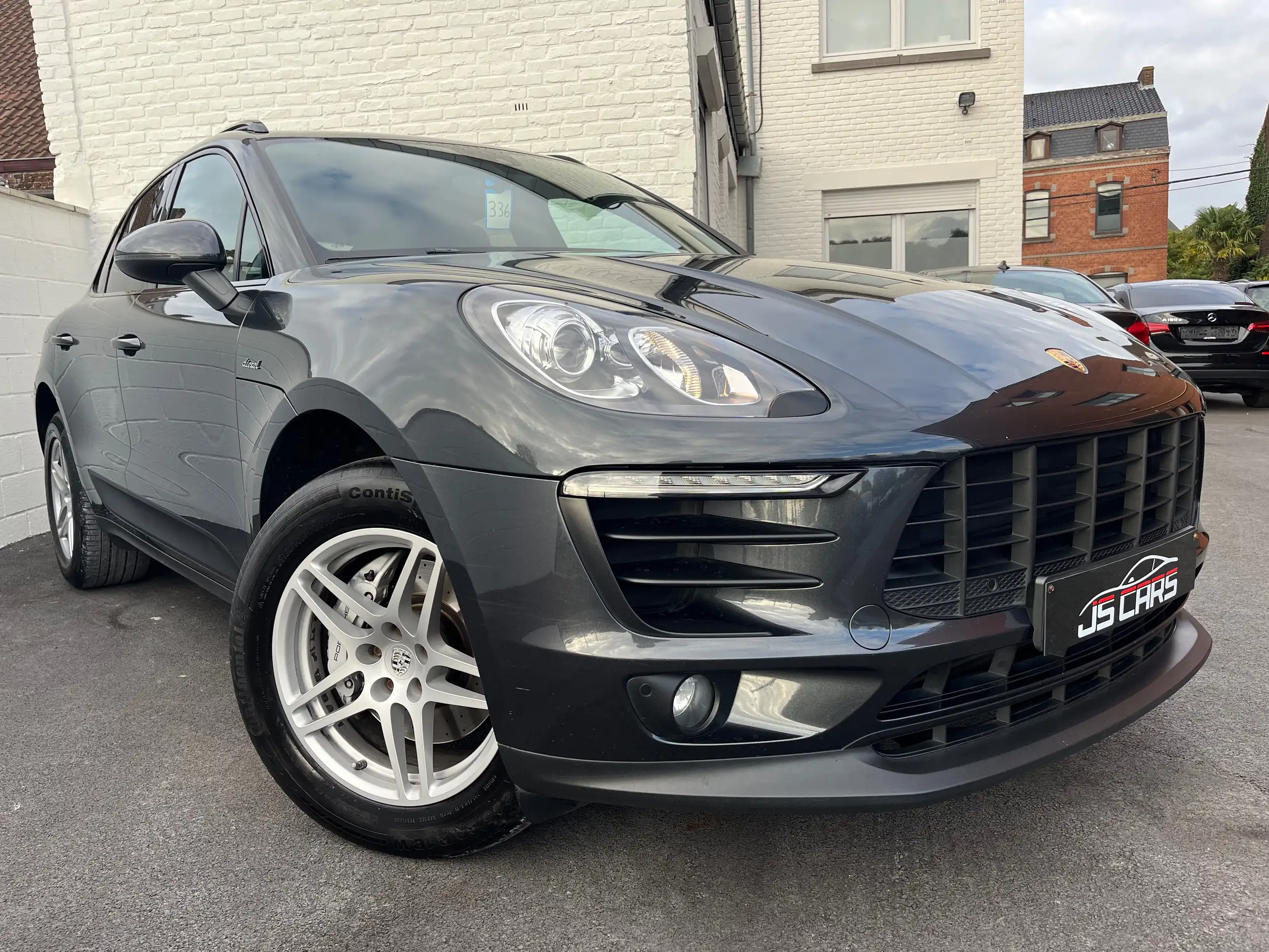 Porsche - Macan