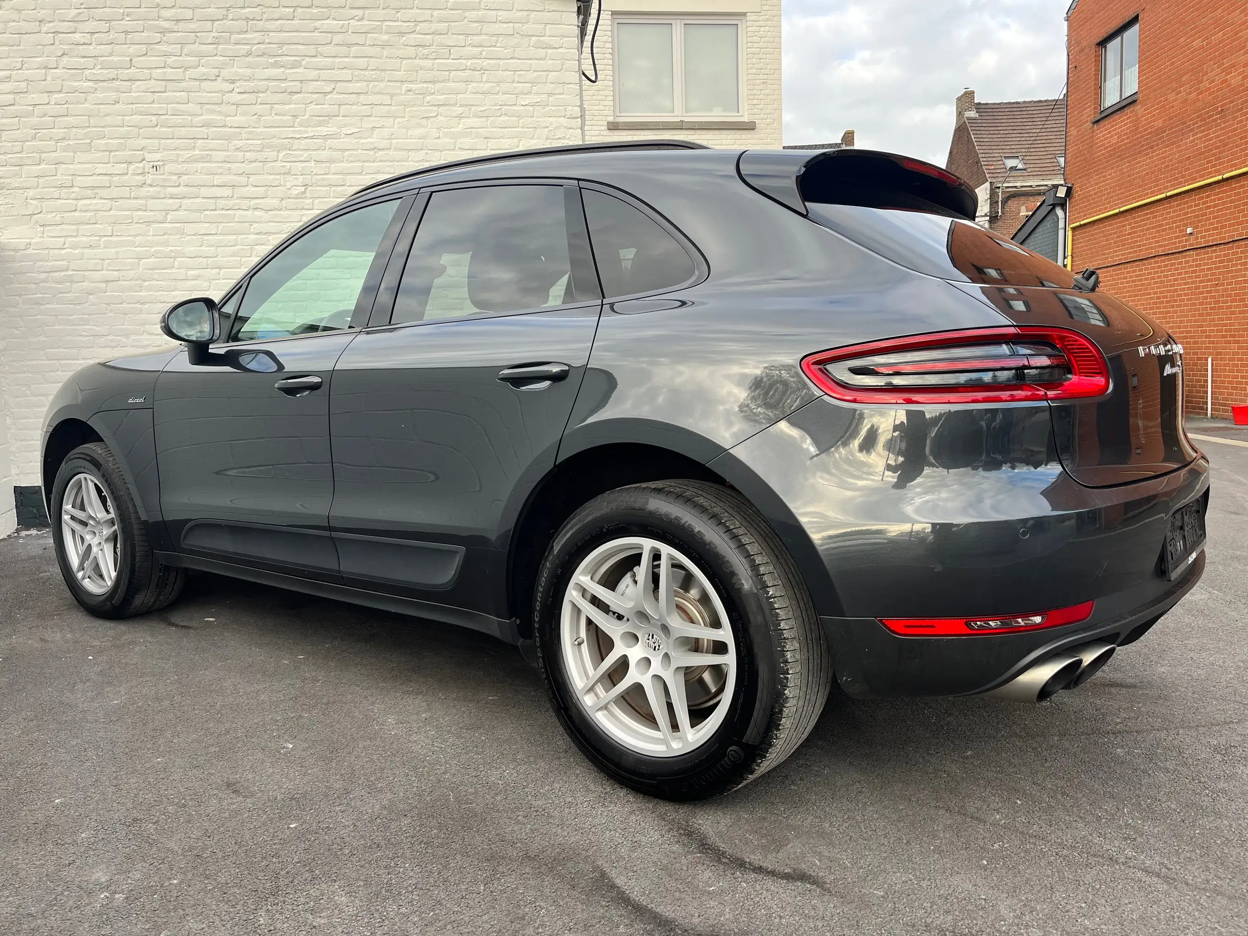 Porsche - Macan