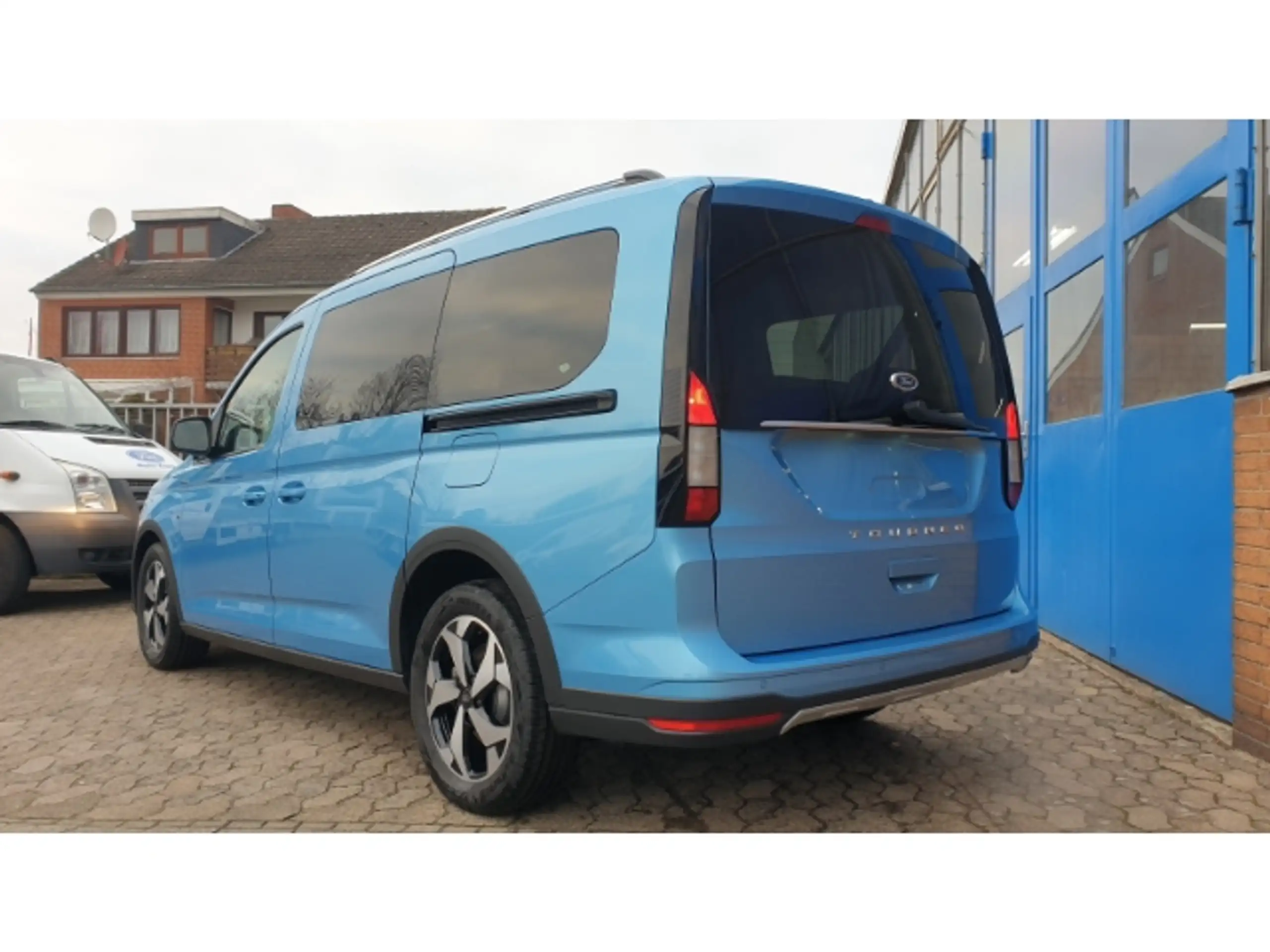 Ford - Grand Tourneo