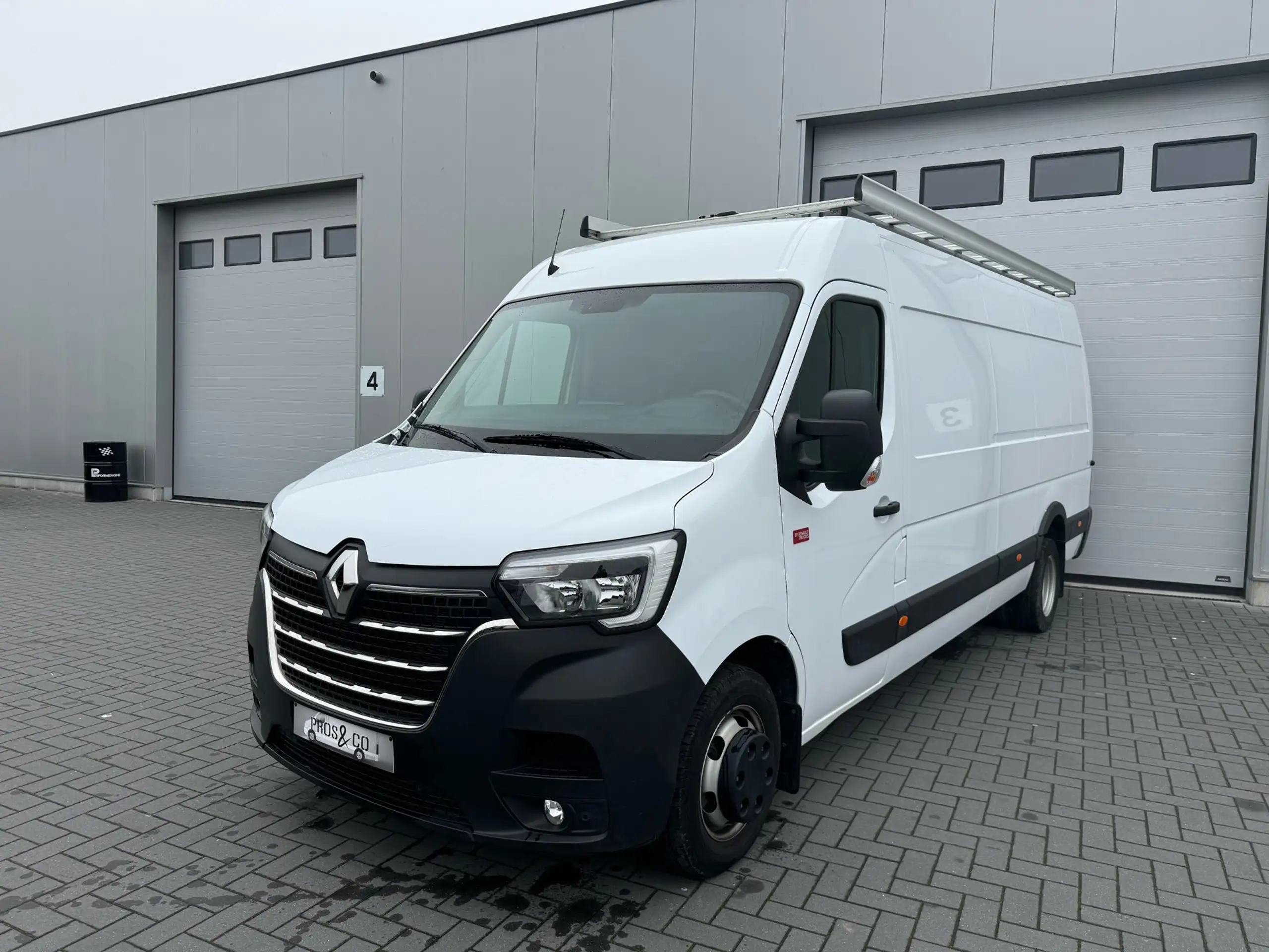 Renault - Master