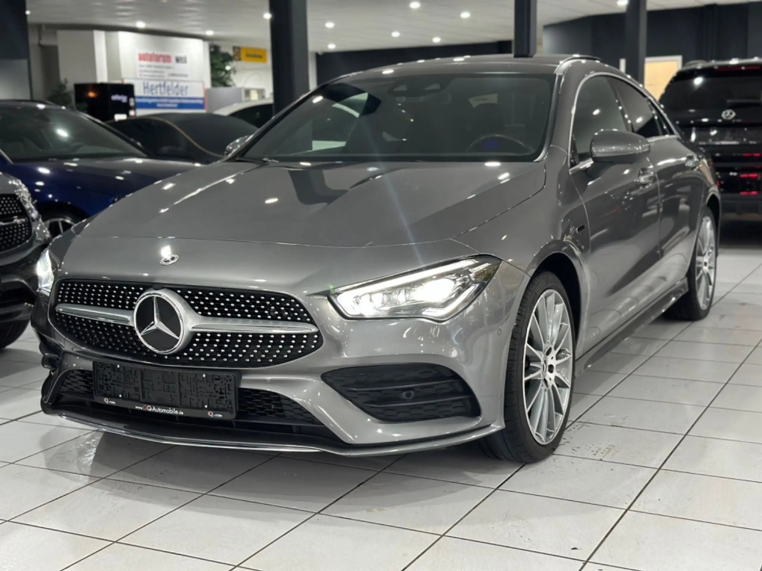 Mercedes-Benz - CLA 250