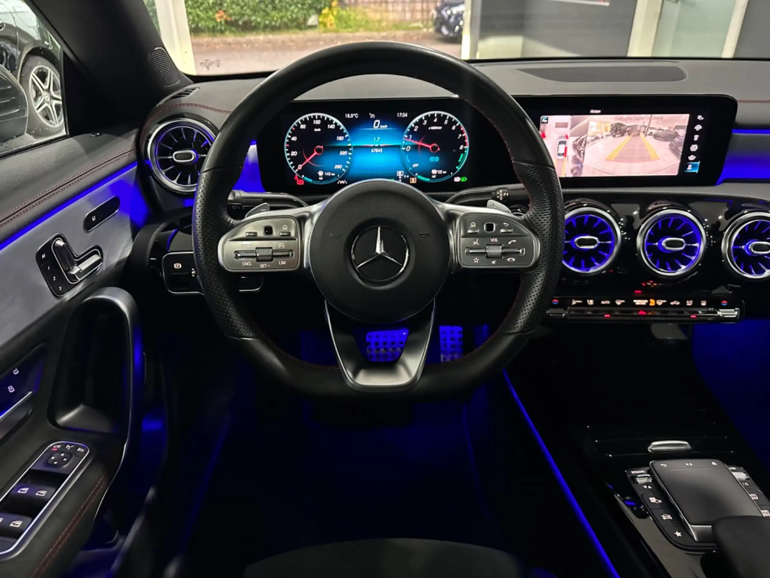 Mercedes-Benz - CLA 250