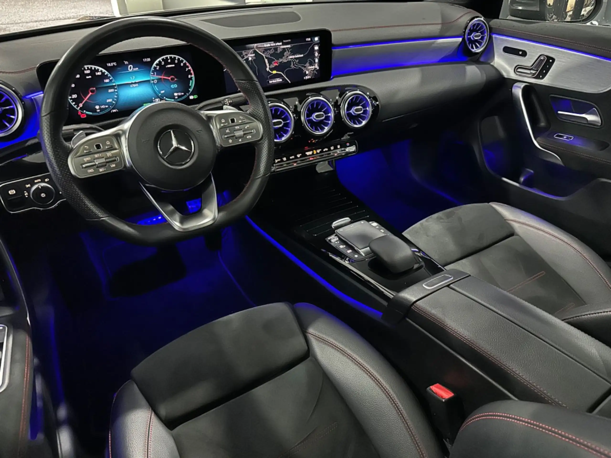 Mercedes-Benz - CLA 250