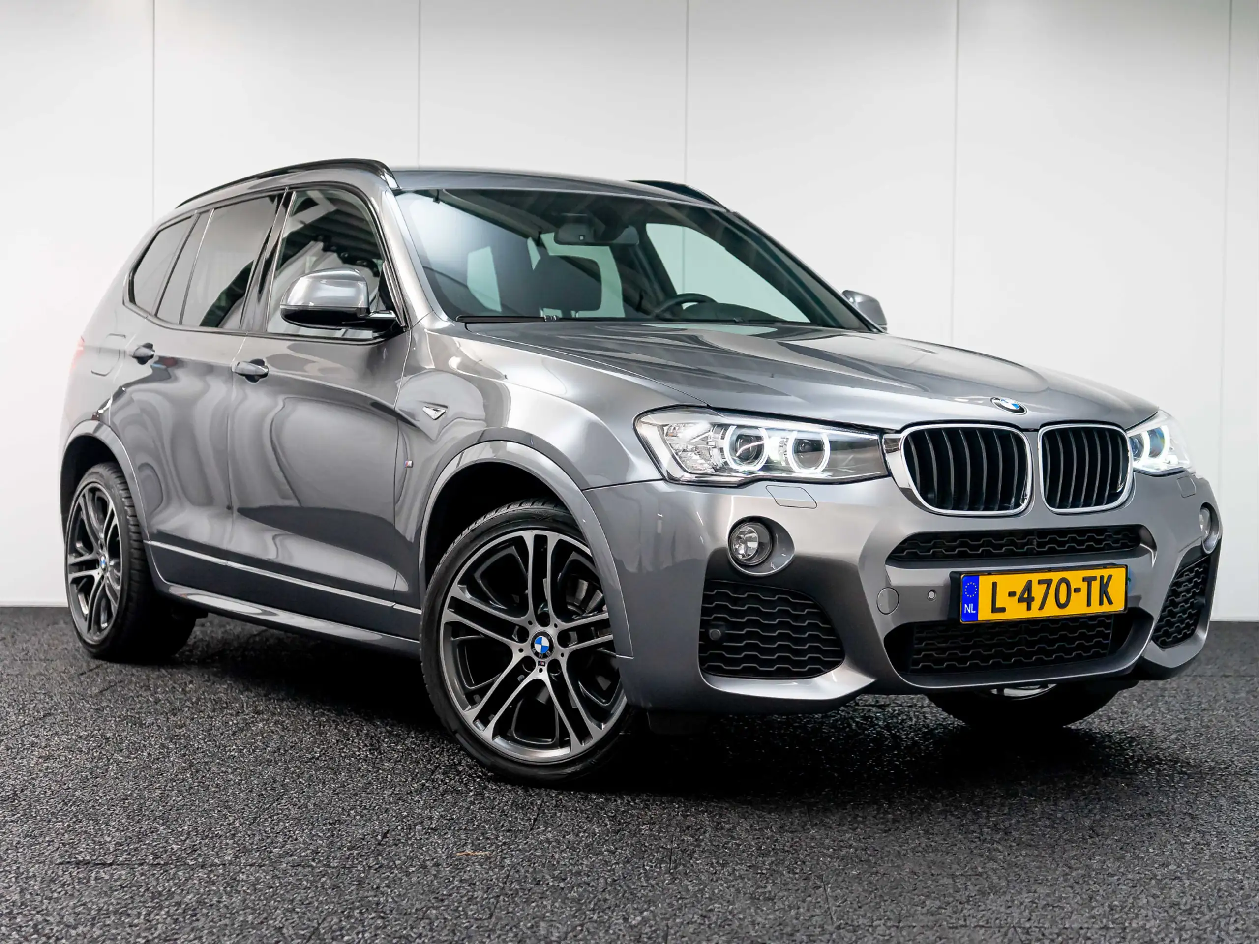 BMW - X3