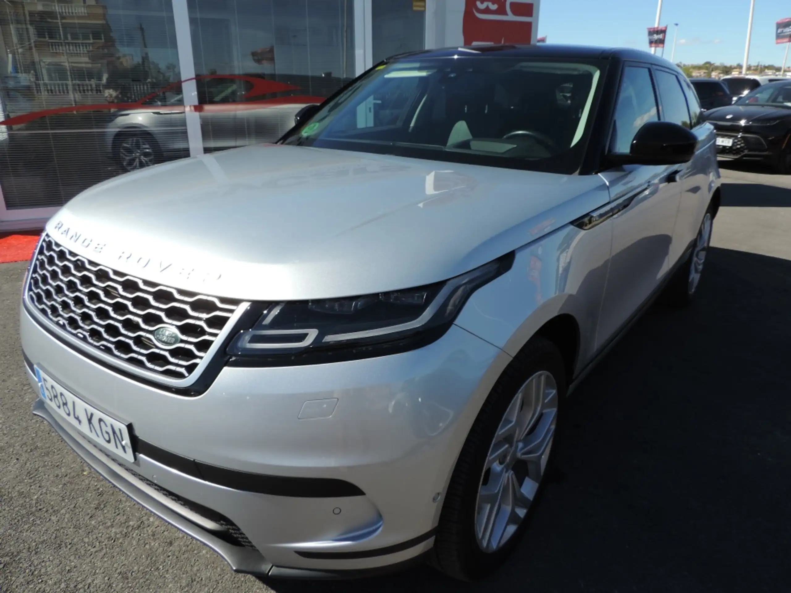 Land Rover - Range Rover Velar