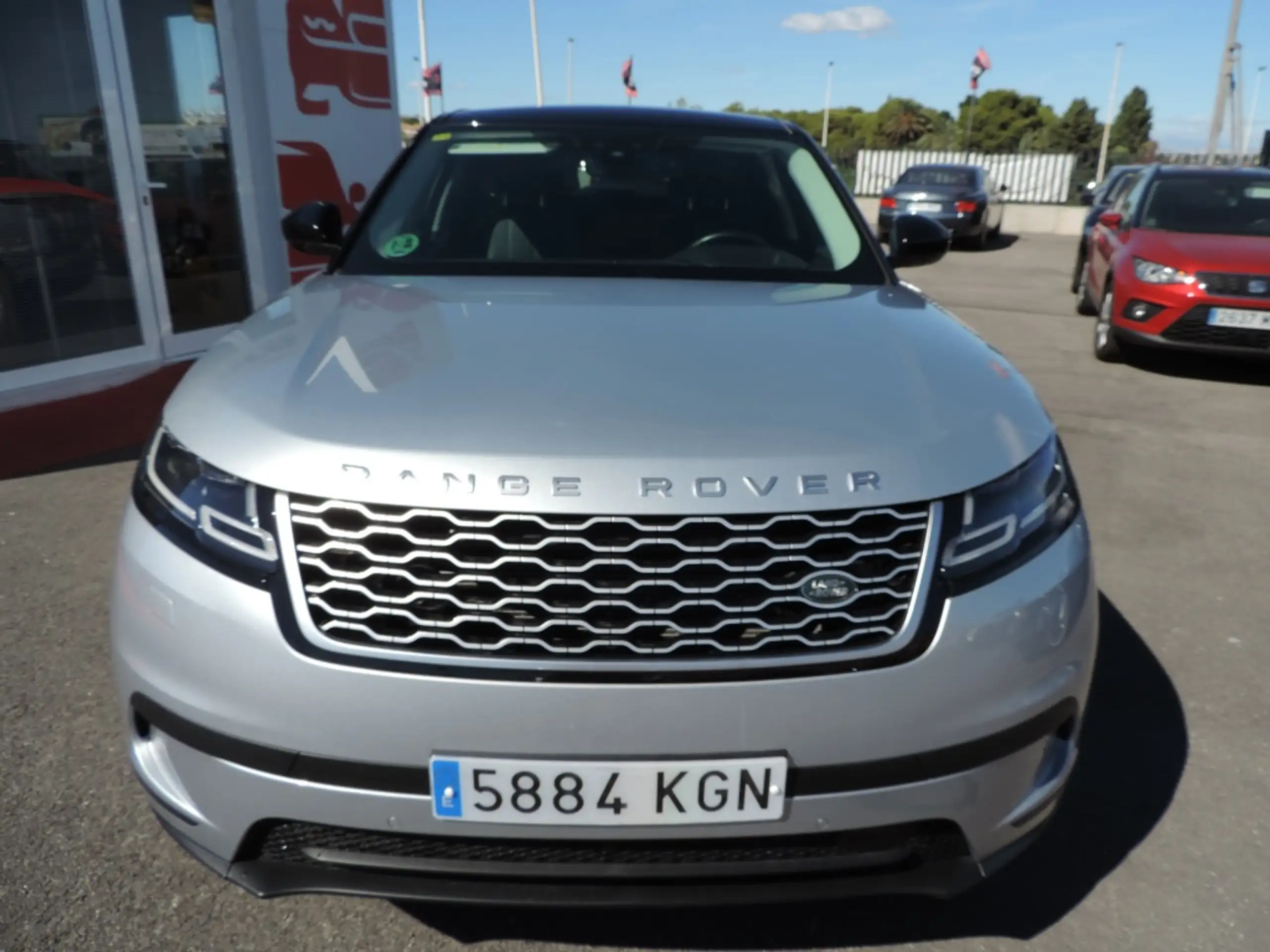 Land Rover - Range Rover Velar