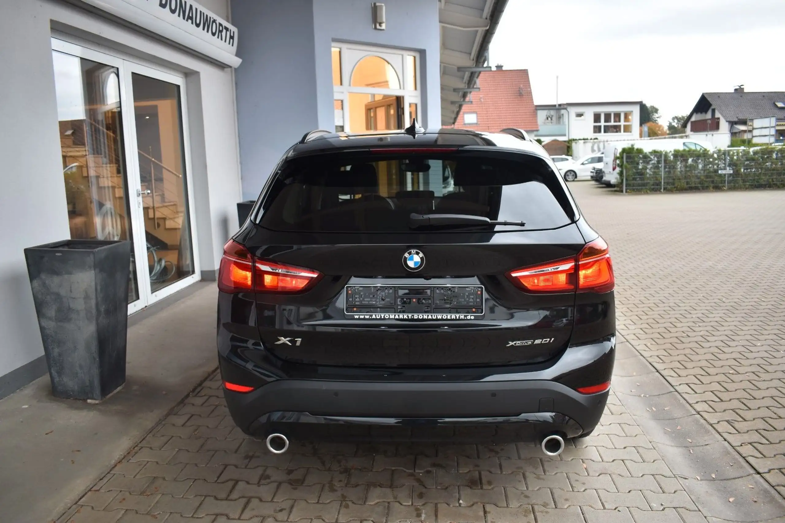 BMW - X1