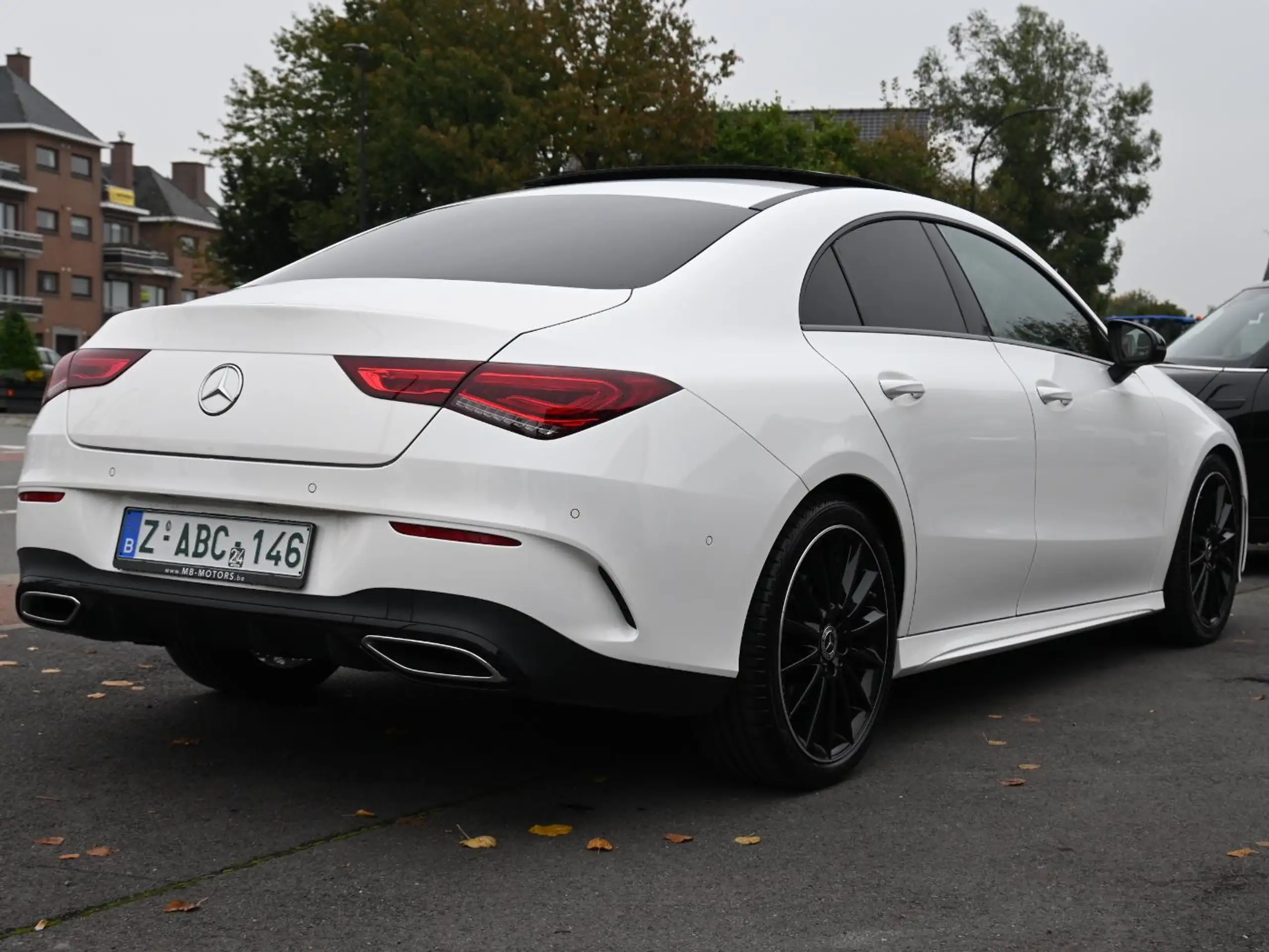 Mercedes-Benz - CLA 200