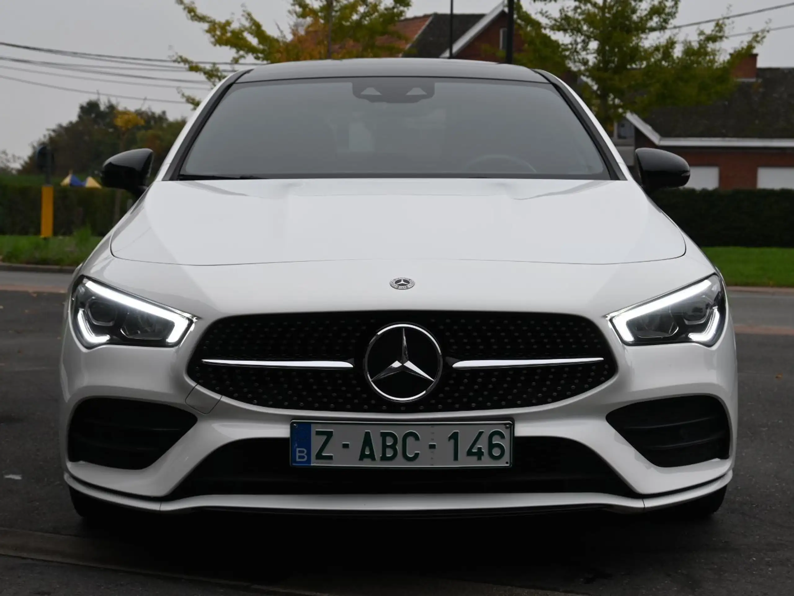 Mercedes-Benz - CLA 200