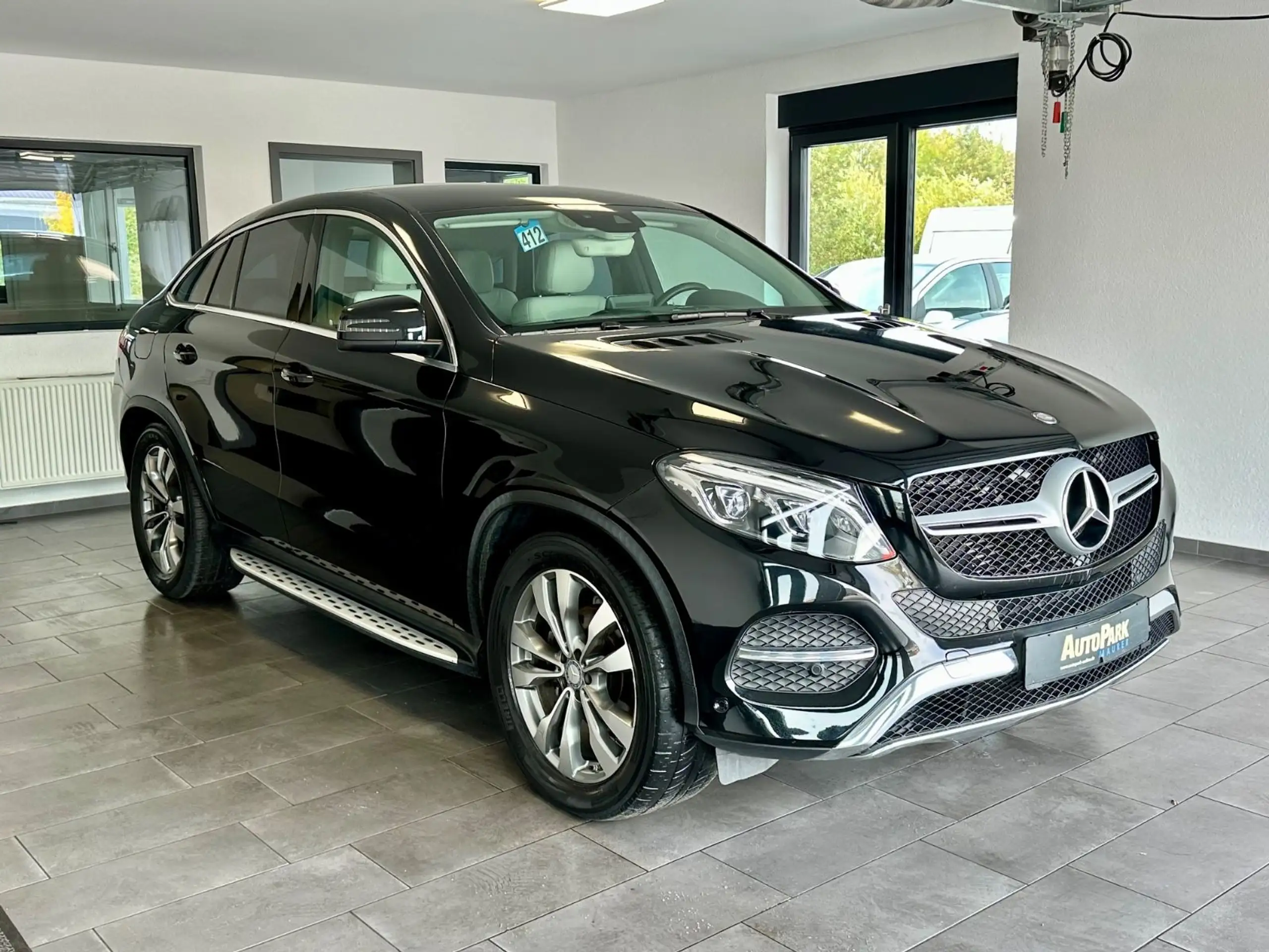 Mercedes-Benz - GLE 350