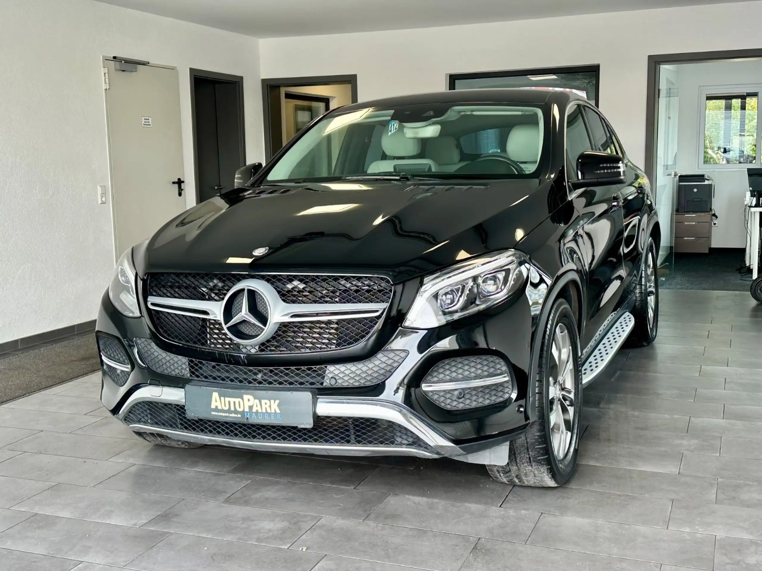 Mercedes-Benz - GLE 350