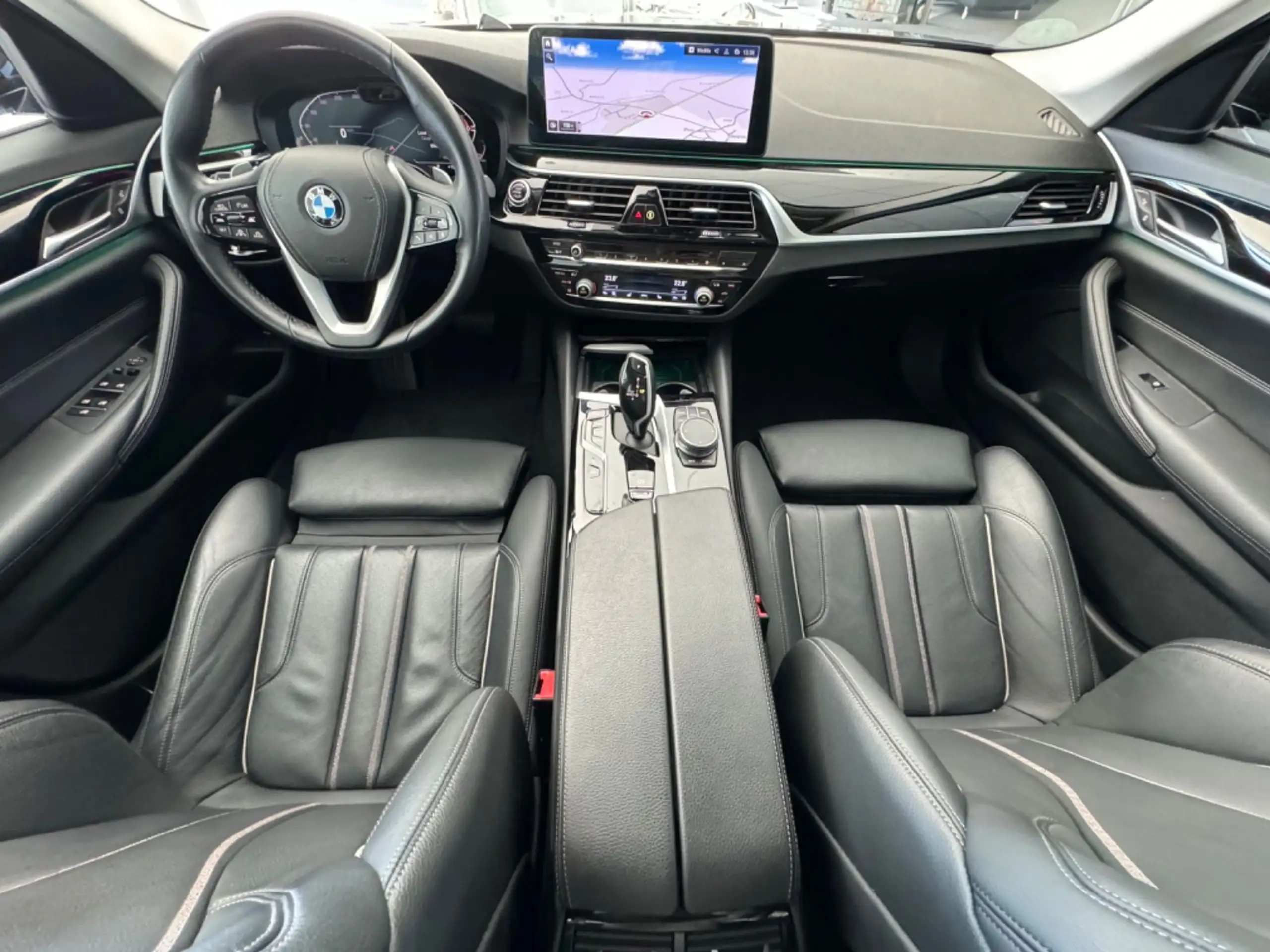 BMW - 520