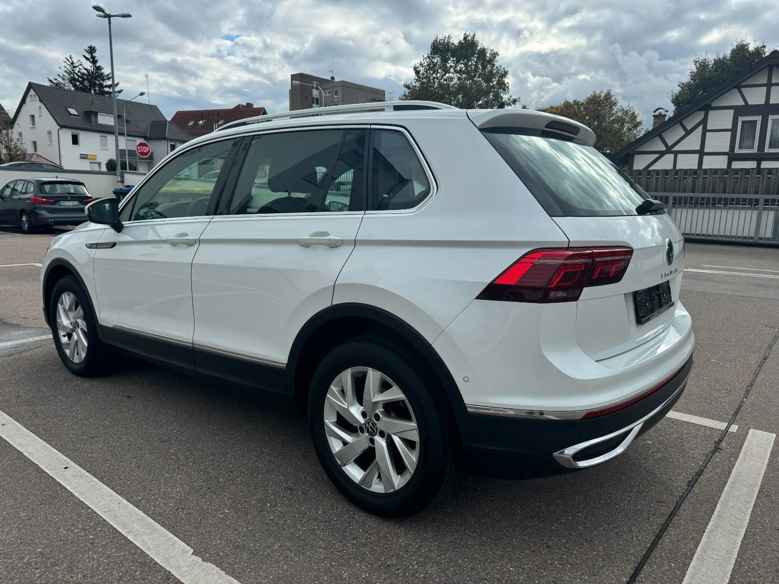 Volkswagen - Tiguan