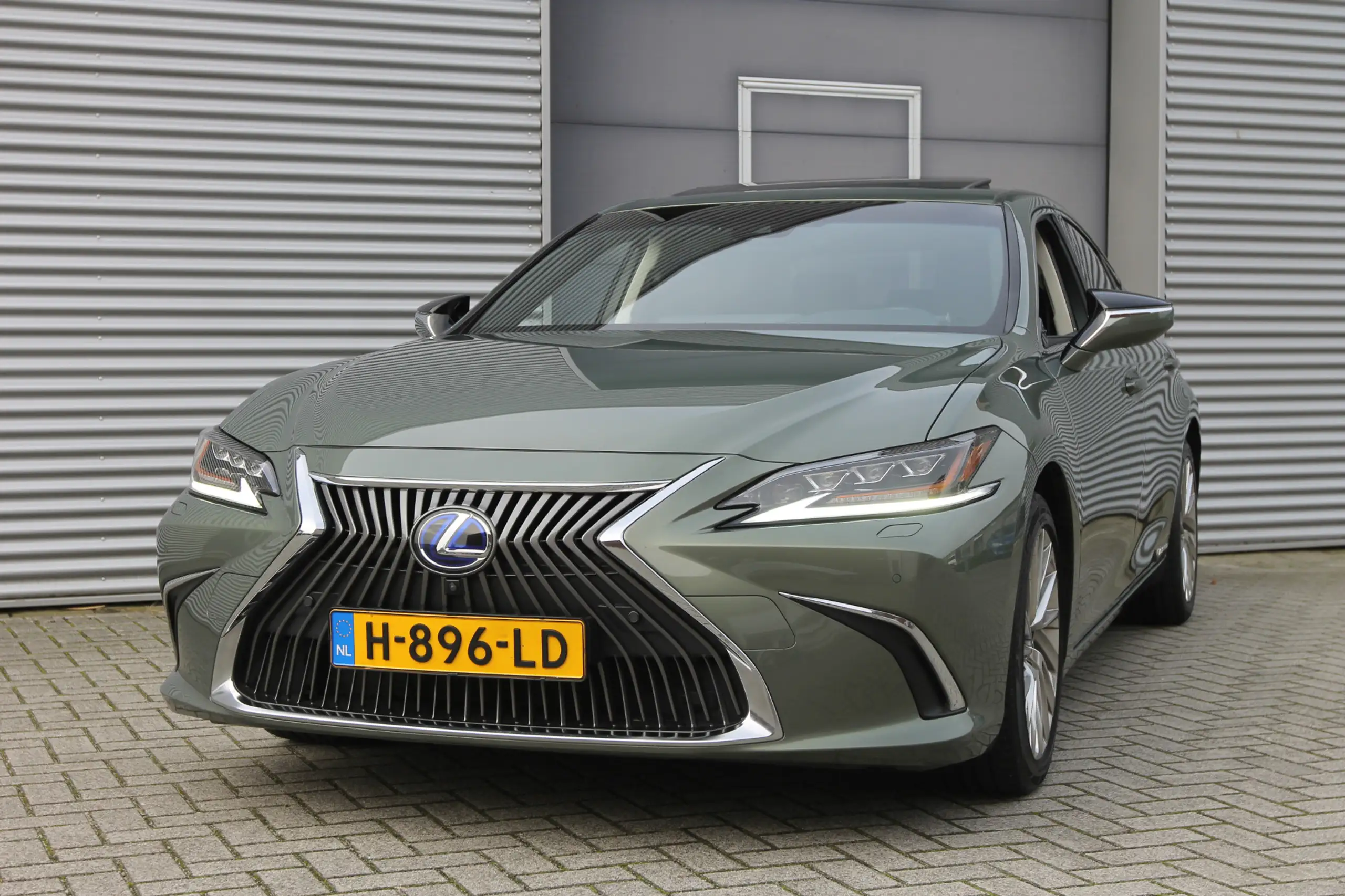 Lexus - ES 300