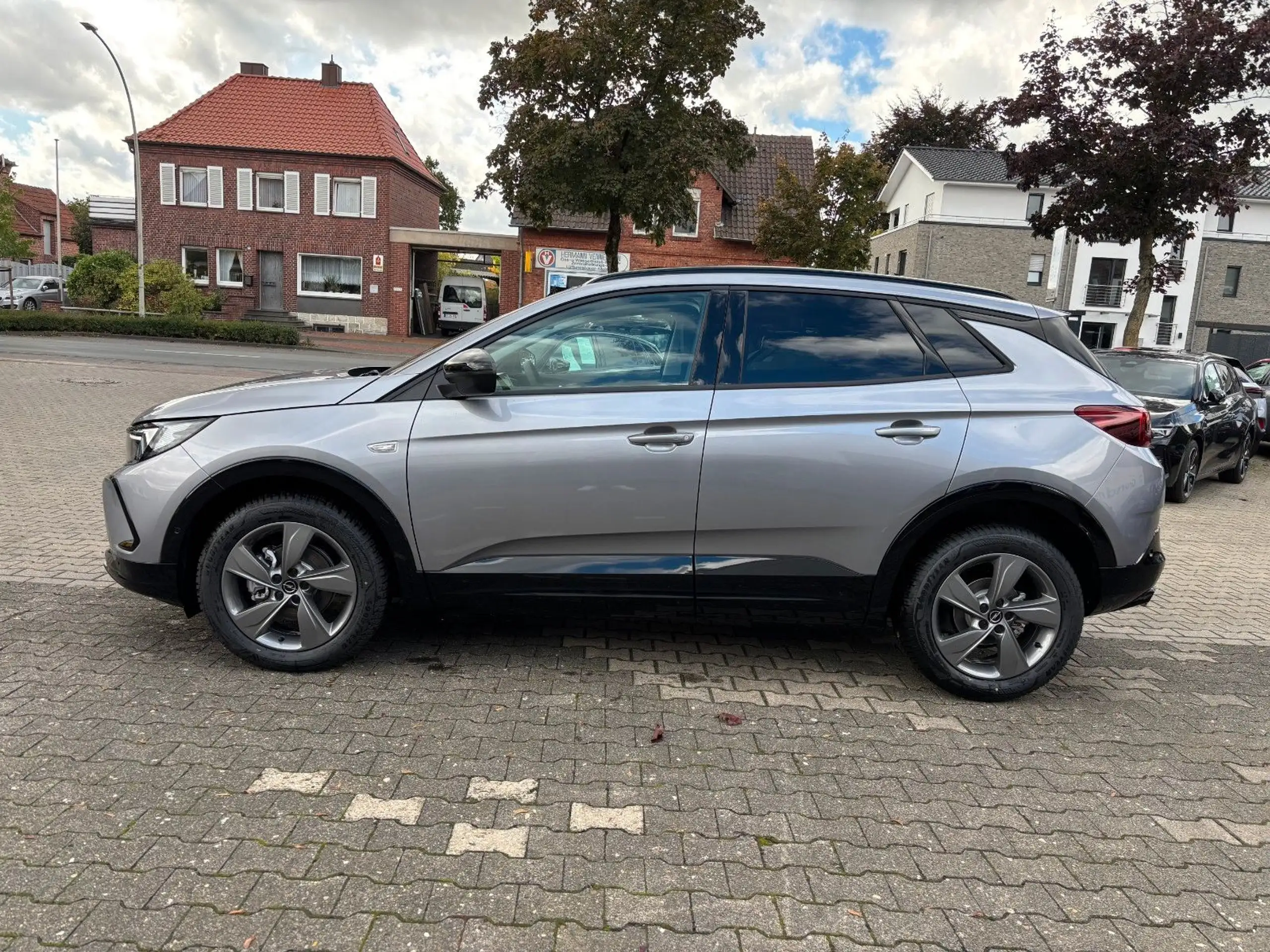 Opel - Grandland X