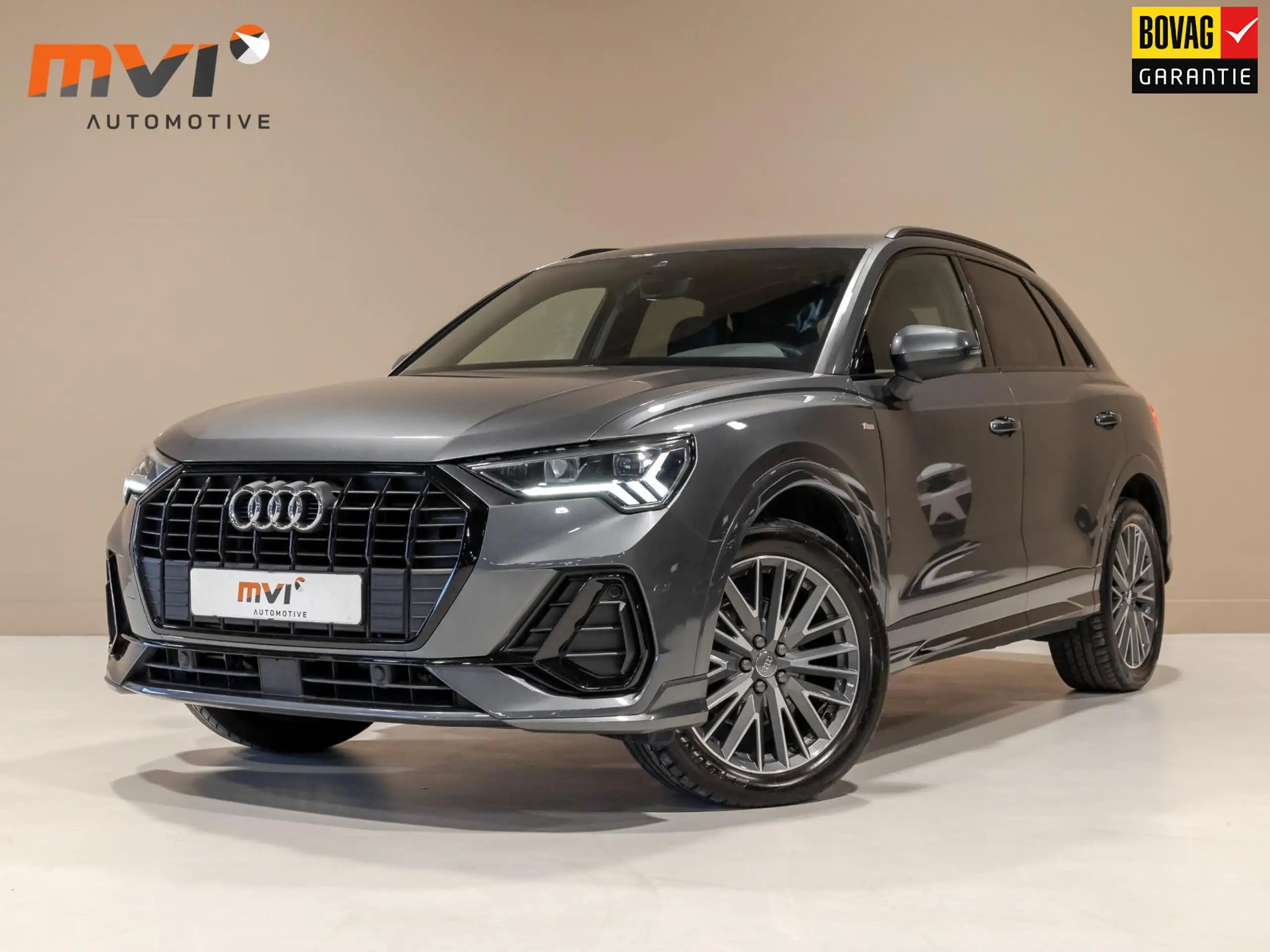 Audi - Q3