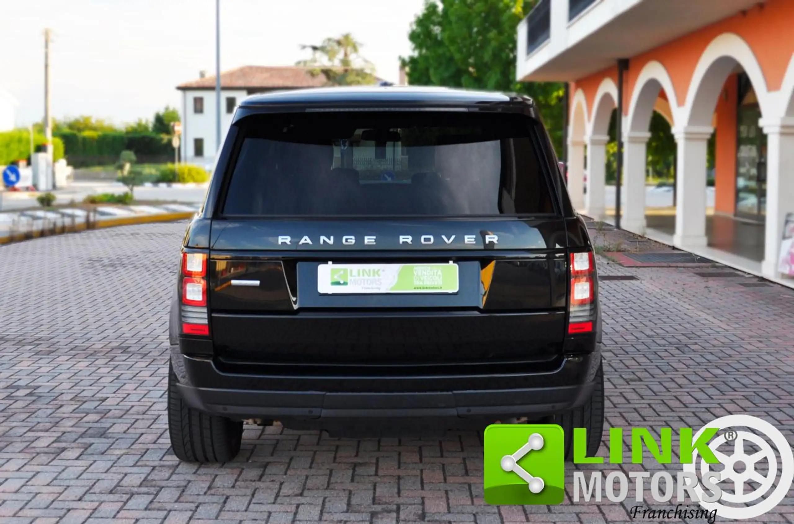 Land Rover - Range Rover