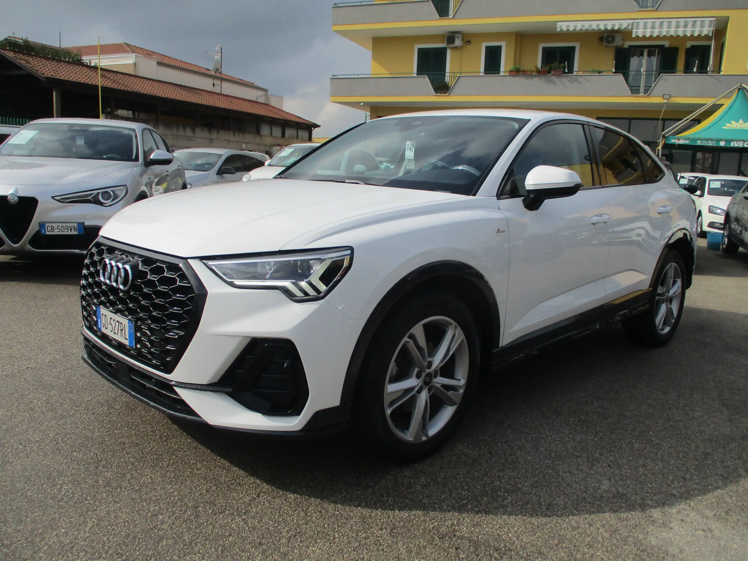 Audi - Q3