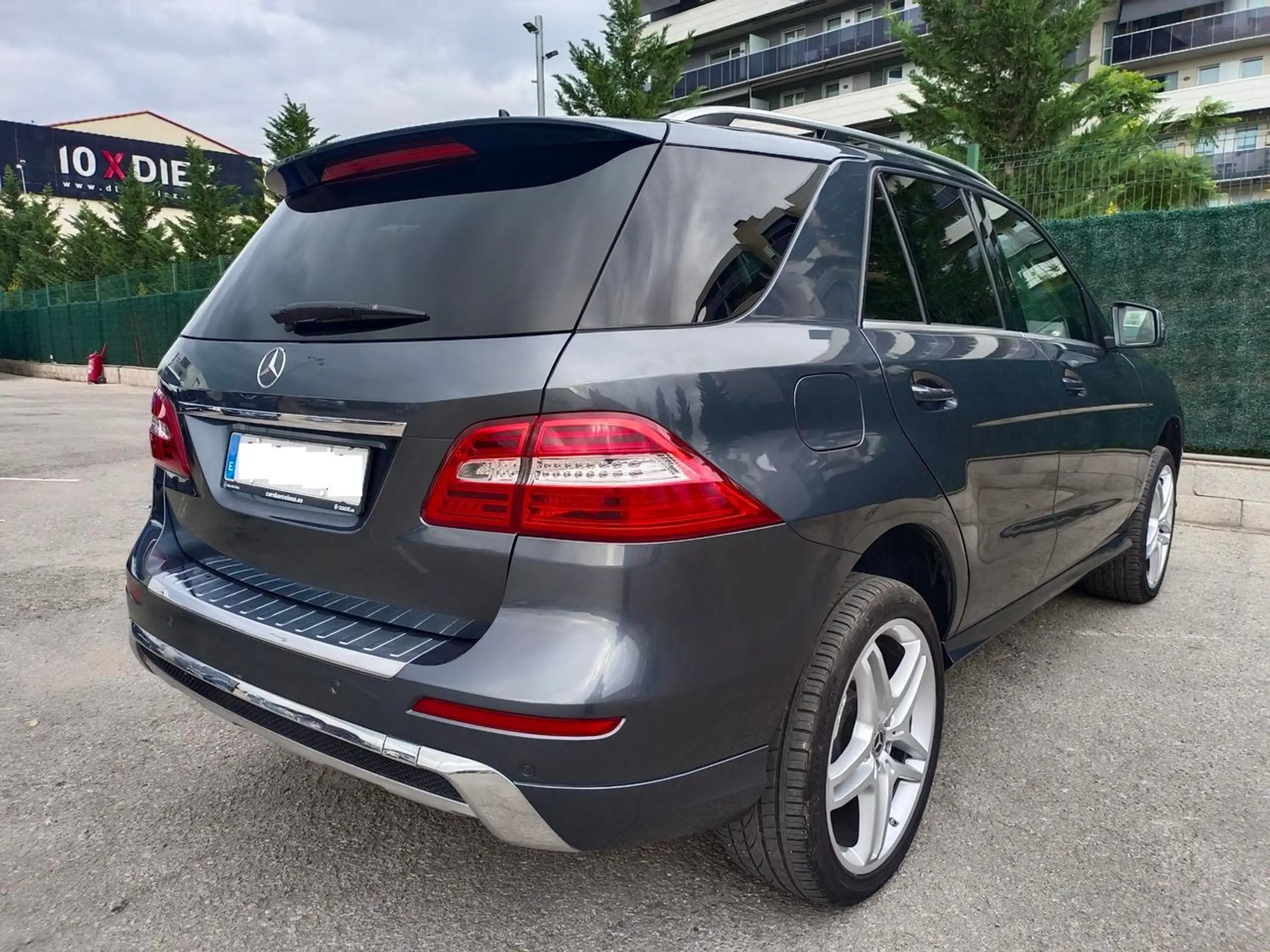 Mercedes-Benz - ML 350