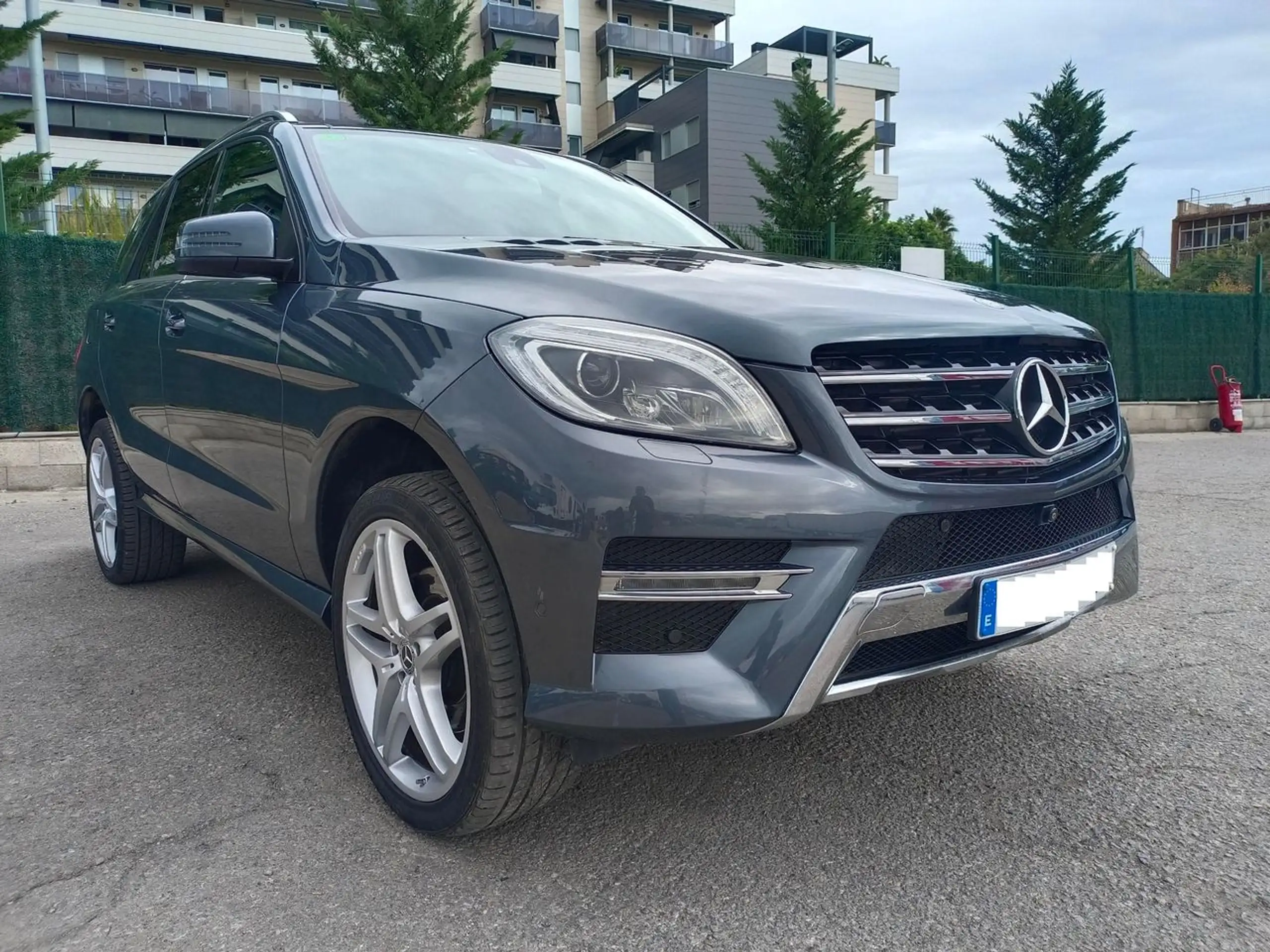 Mercedes-Benz - ML 350