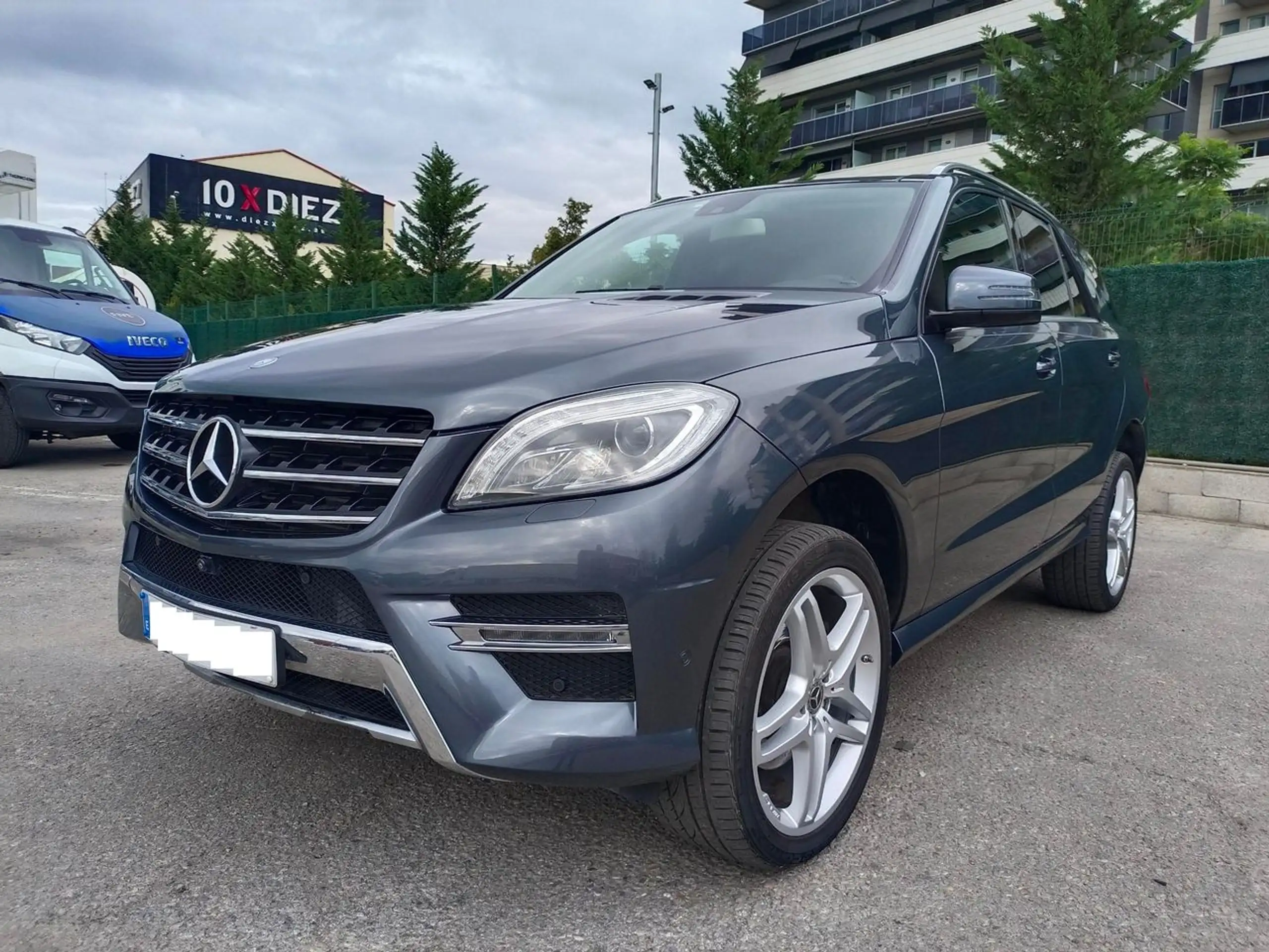 Mercedes-Benz - ML 350