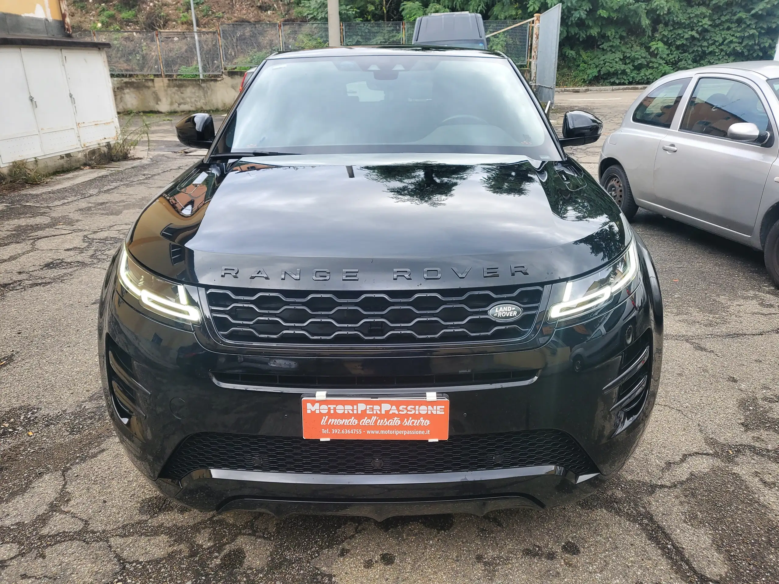 Land Rover - Range Rover Evoque