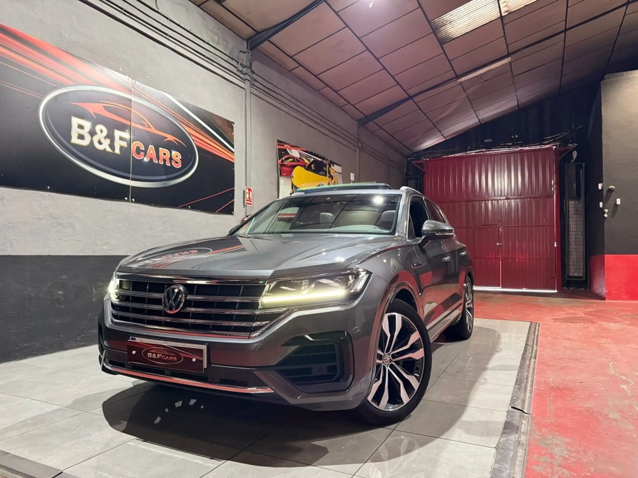 Volkswagen - Touareg