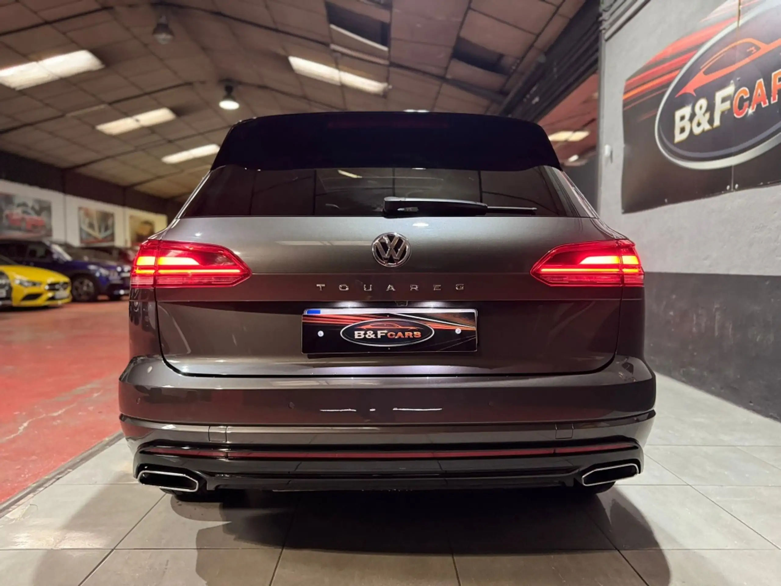 Volkswagen - Touareg