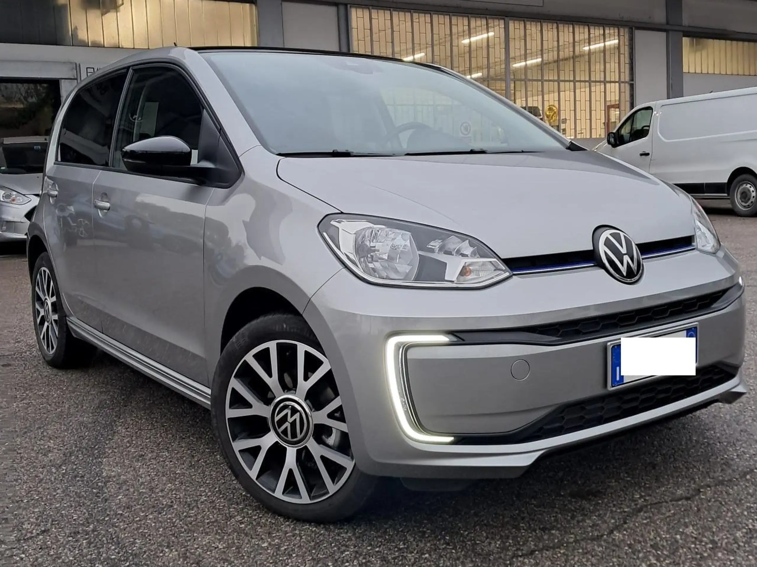 Volkswagen - e-up!