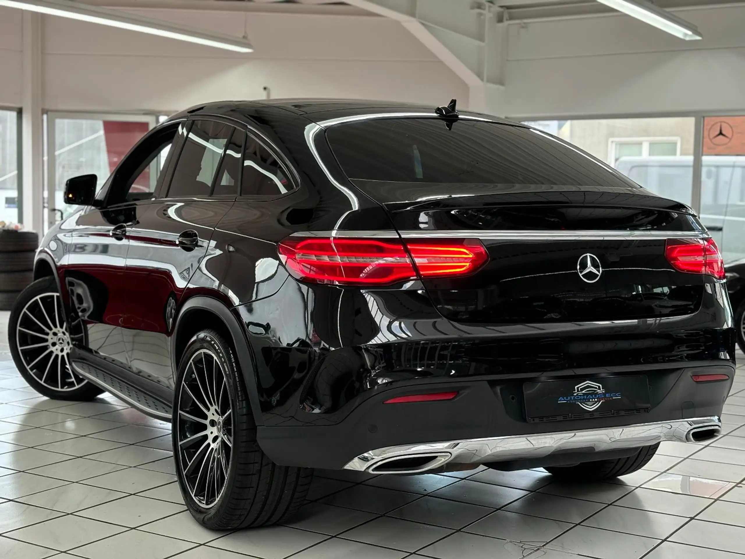 Mercedes-Benz - GLE 350