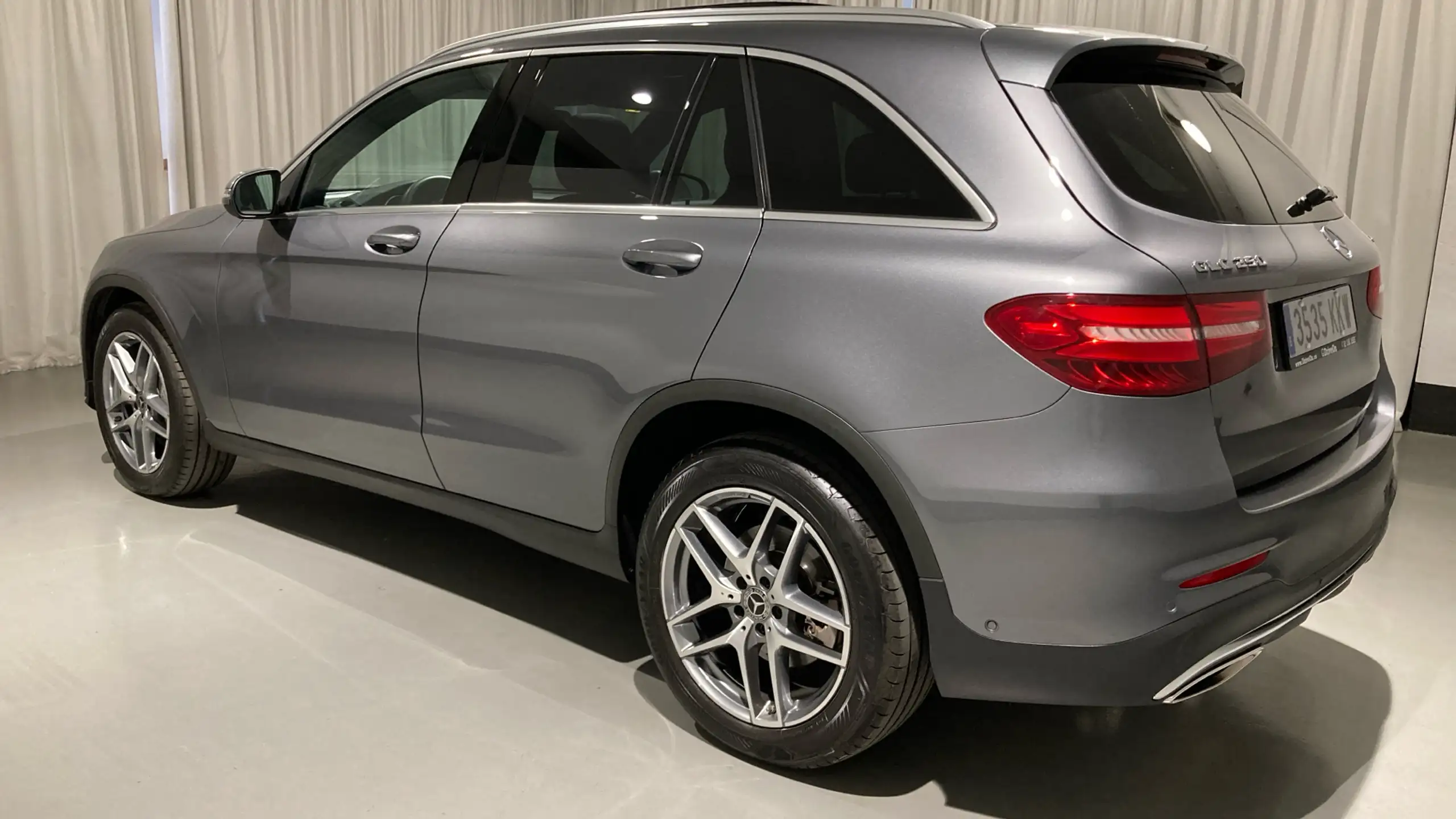 Mercedes-Benz - GLC 250