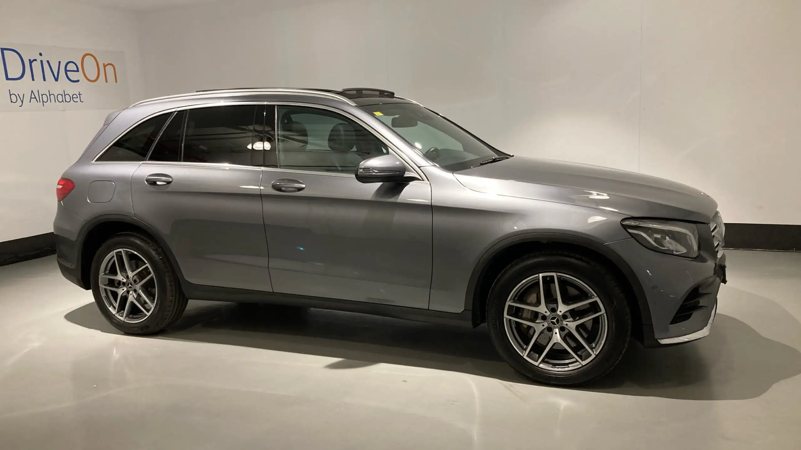 Mercedes-Benz - GLC 250