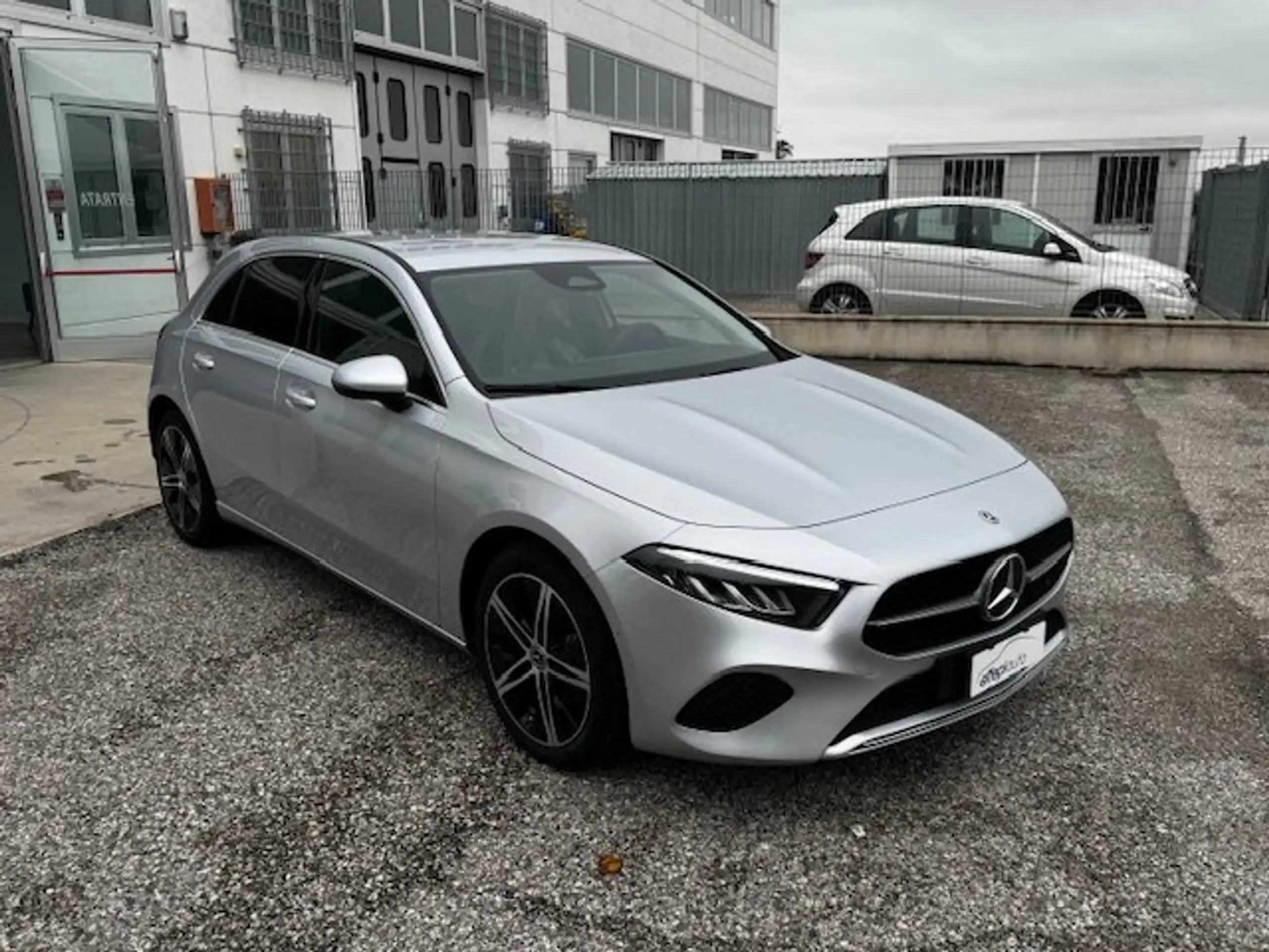 Mercedes-Benz A 180 2023