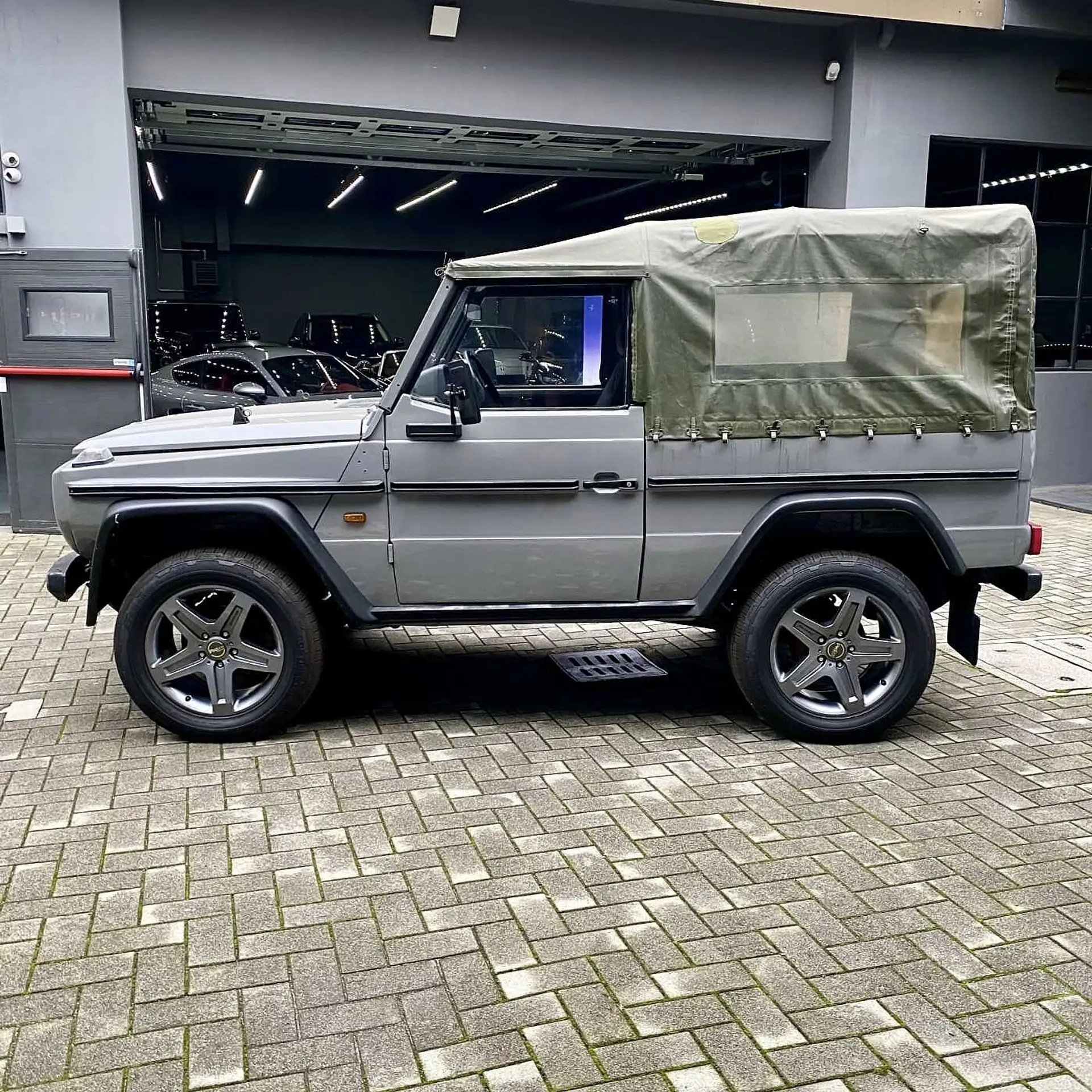 Mercedes-Benz - G 240