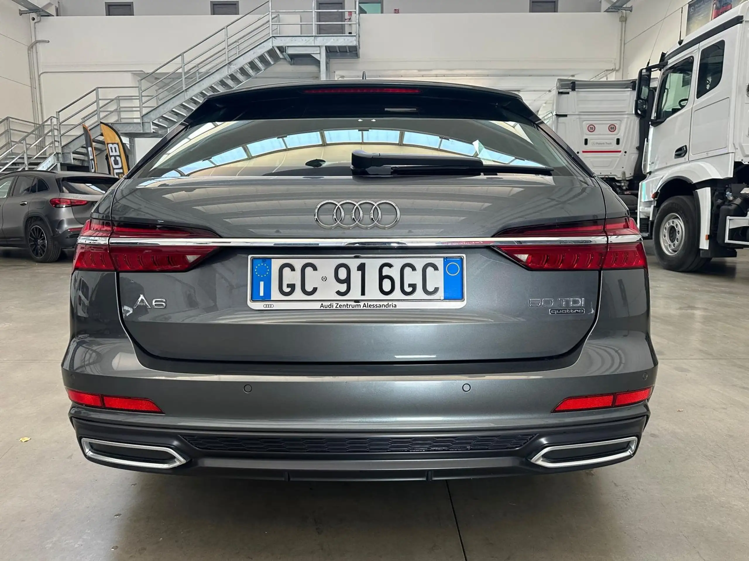 Audi - A6