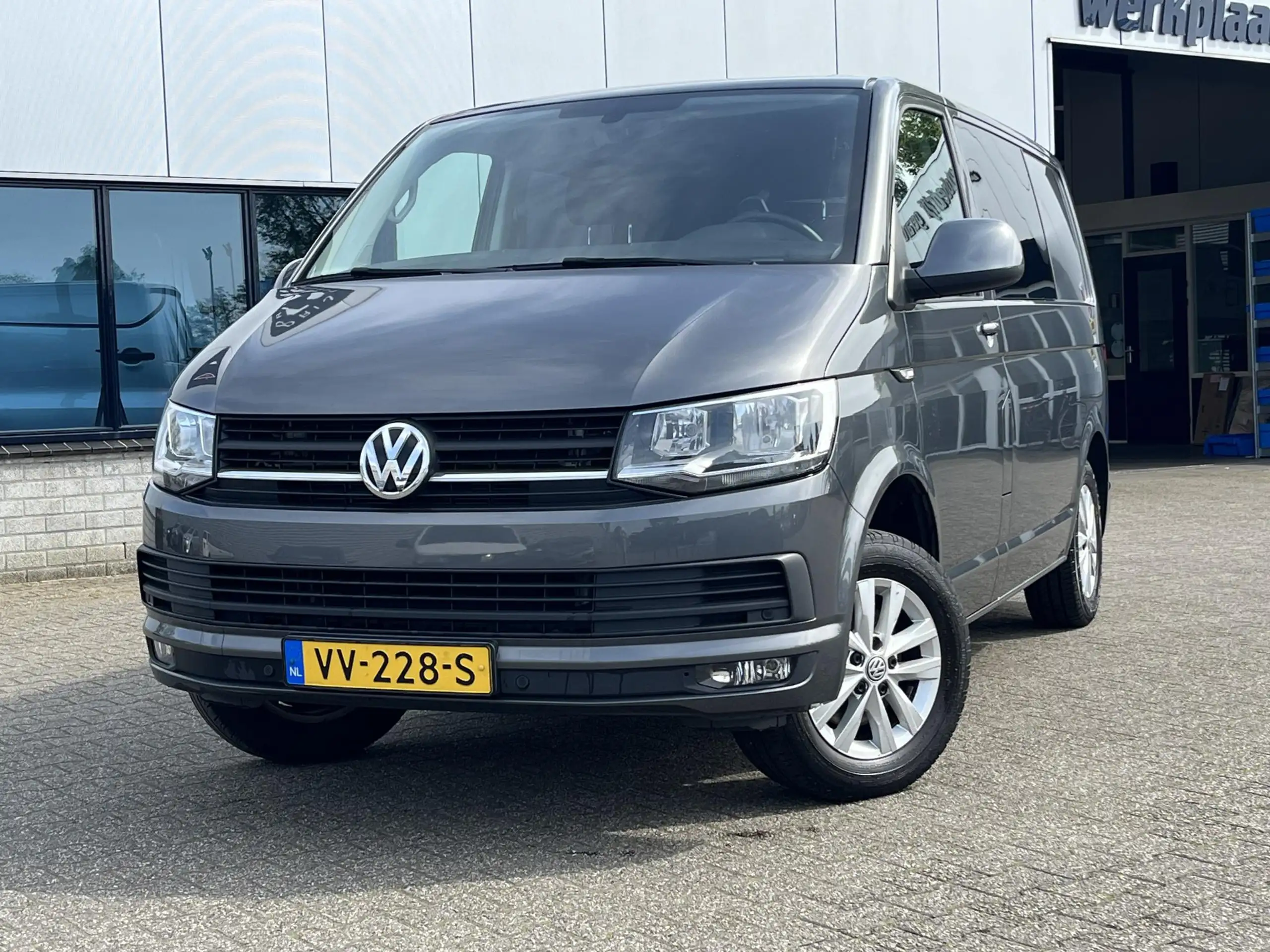 Volkswagen - T6 Transporter