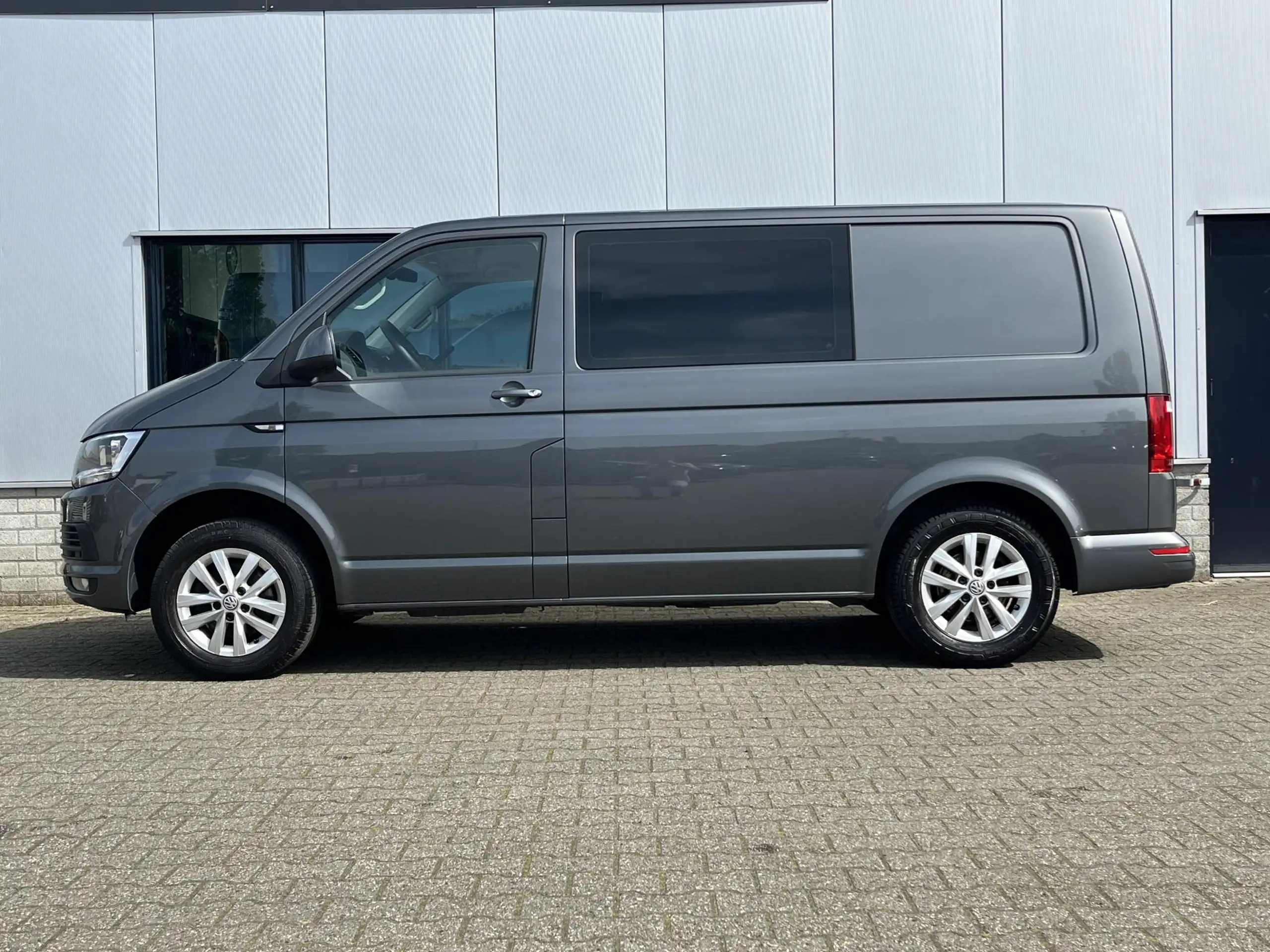 Volkswagen - T6 Transporter