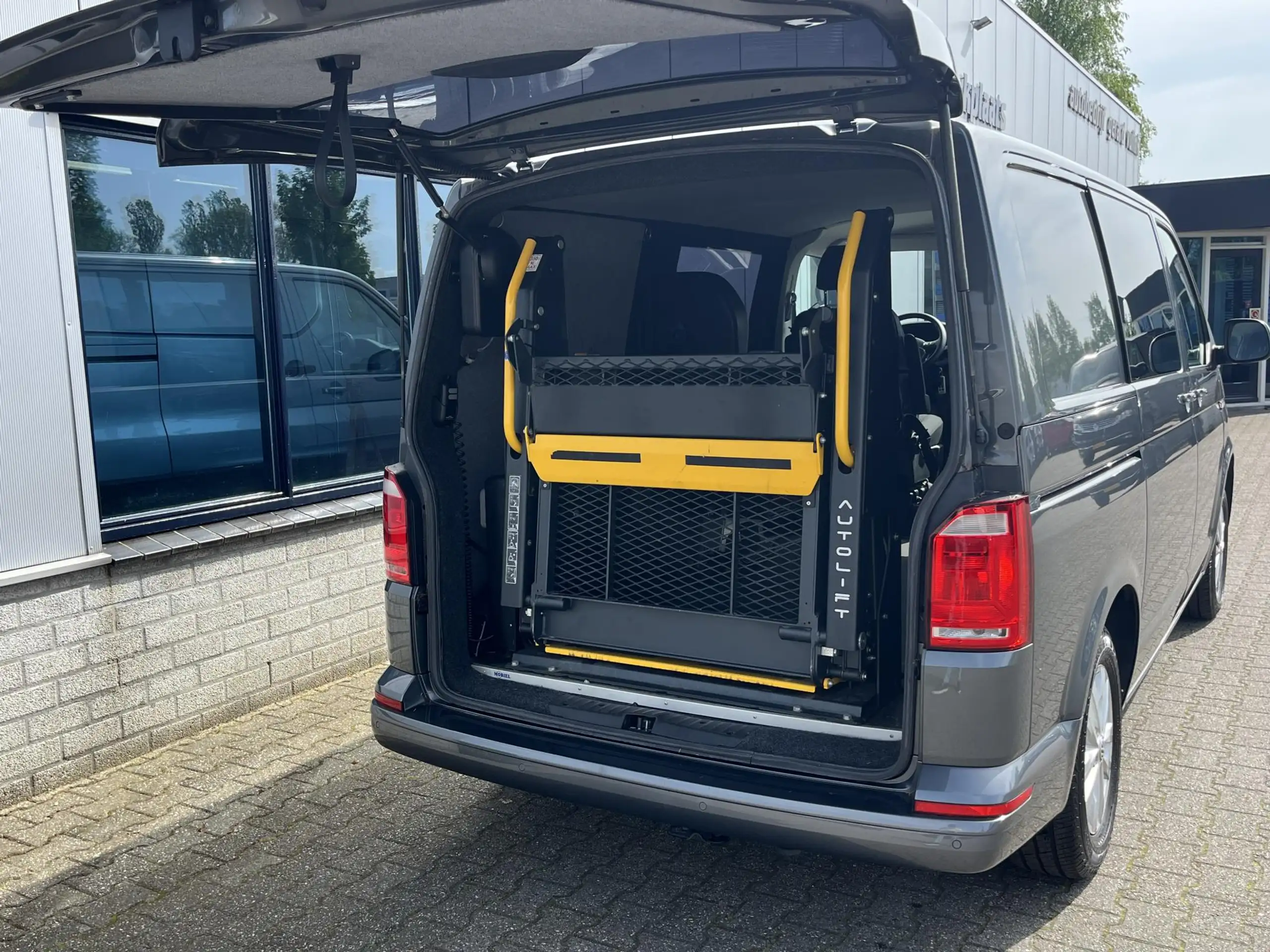 Volkswagen - T6 Transporter