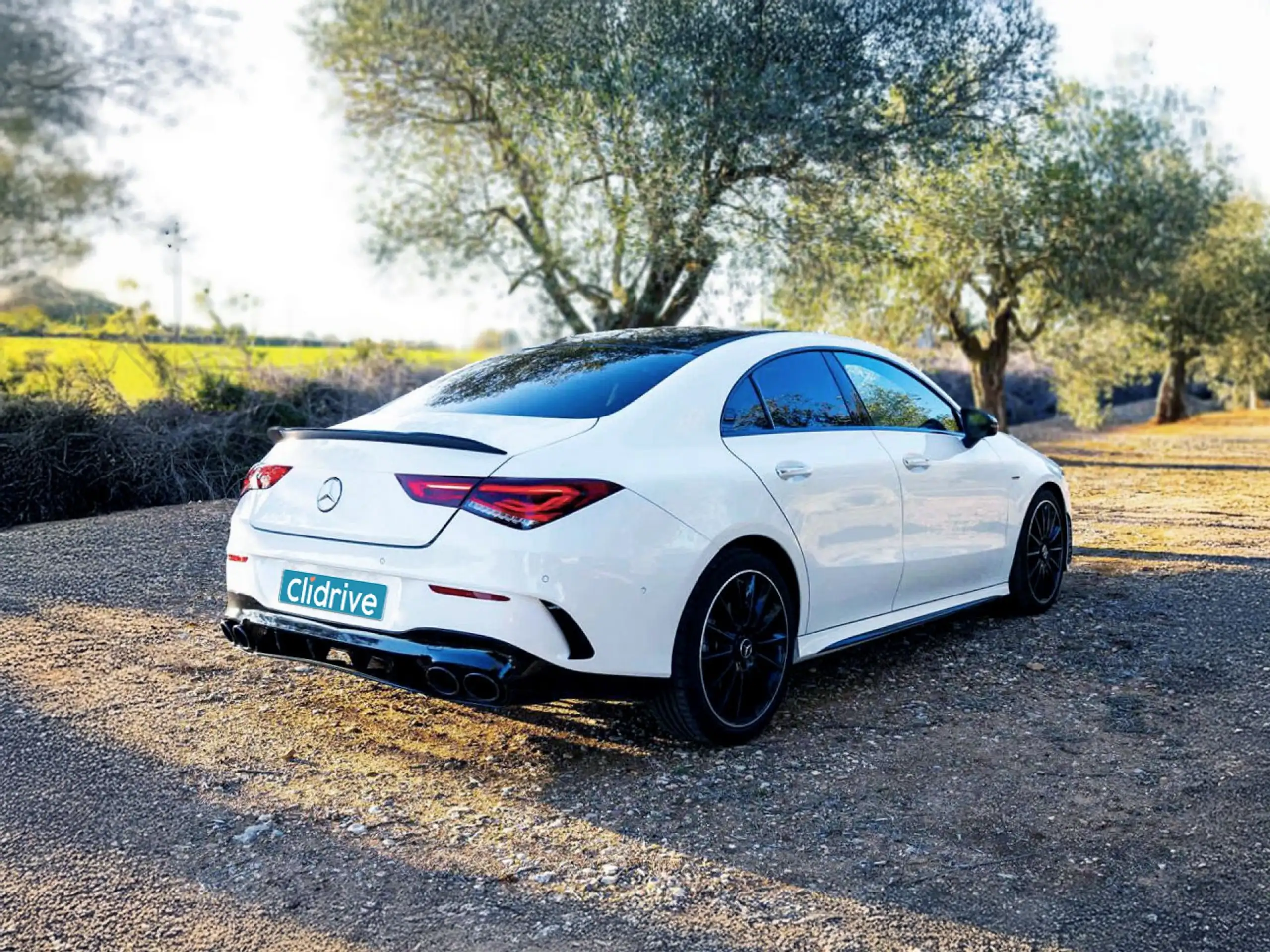 Mercedes-Benz - CLA 200