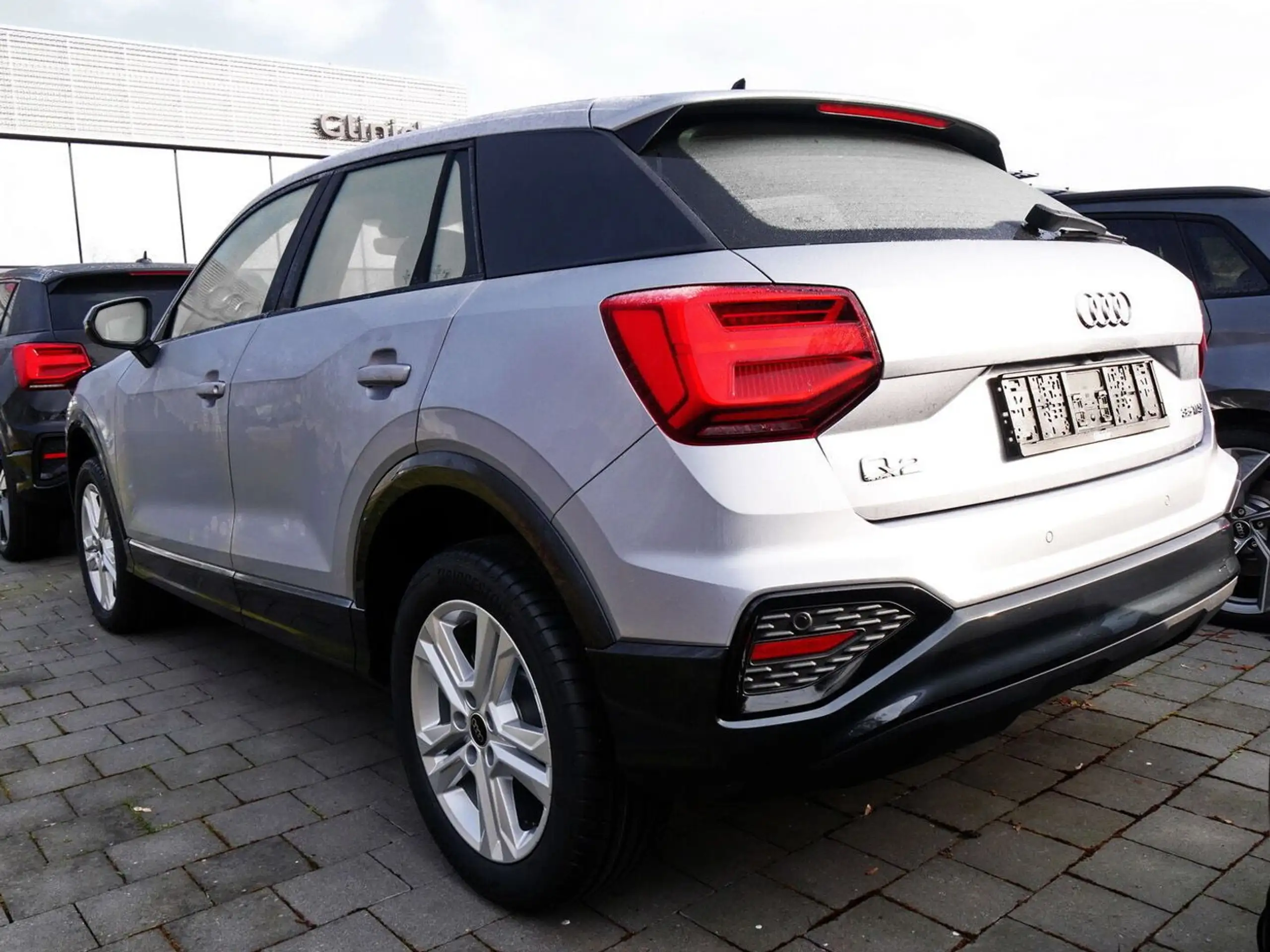 Audi - Q2