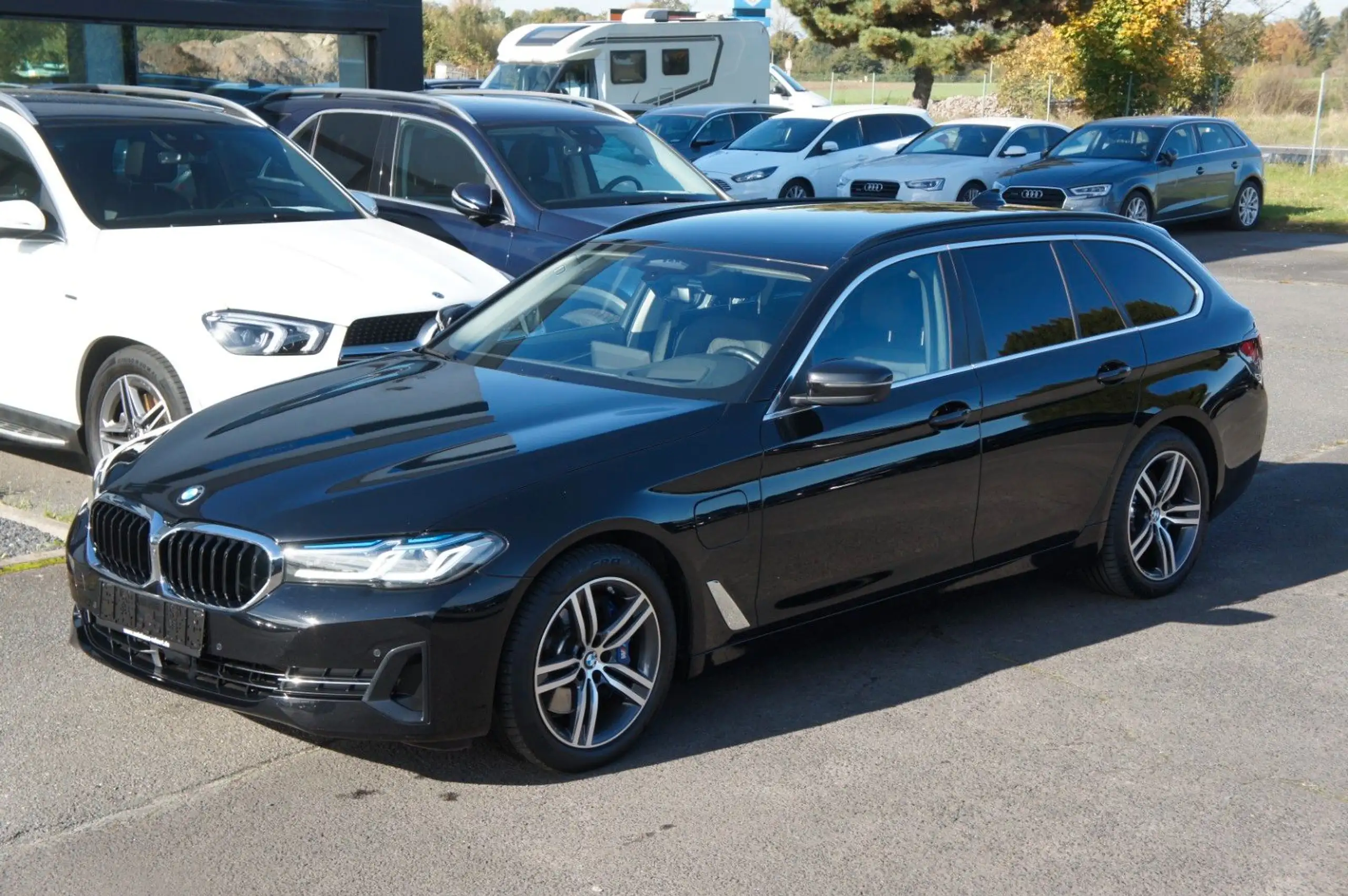 BMW - 530