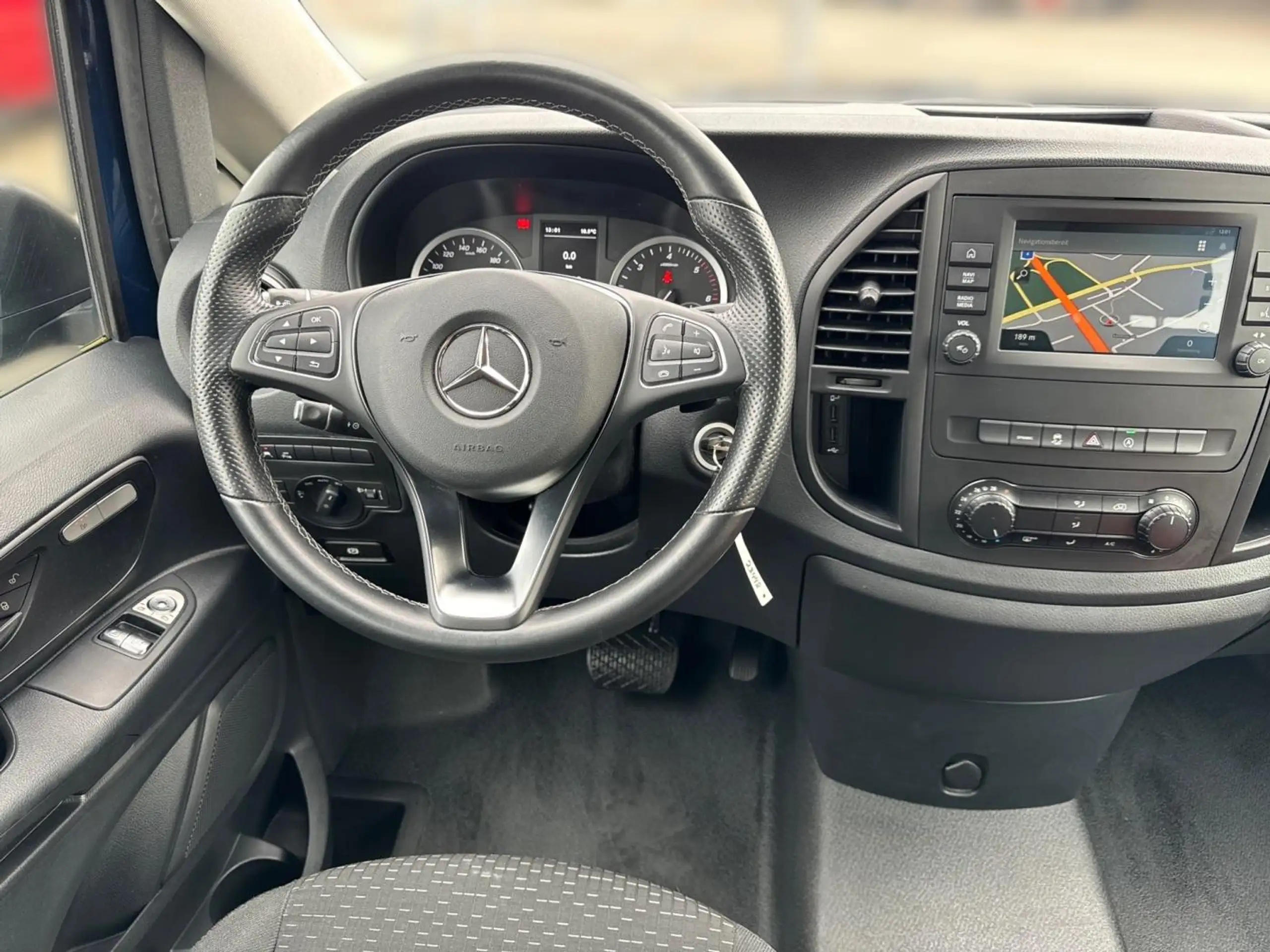 Mercedes-Benz - Vito